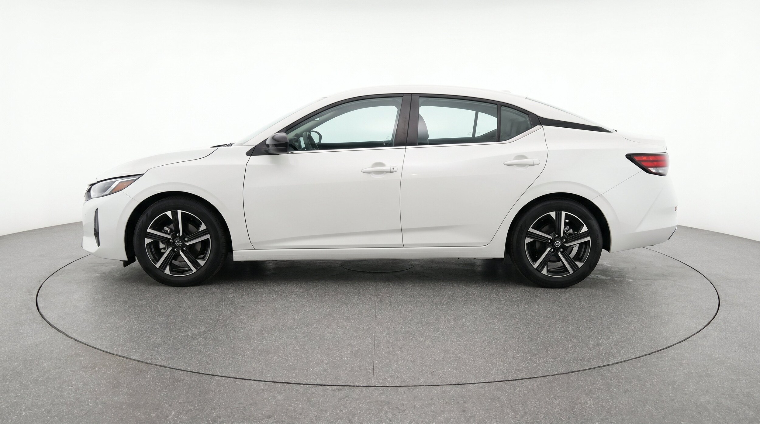 Thumbnail: 2025 Nissan Sentra - 5