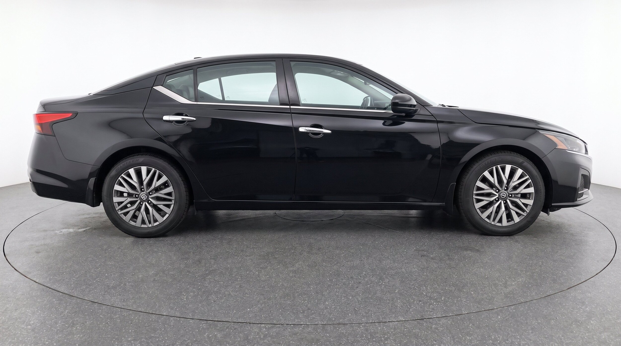 Thumbnail: 2025 Nissan Altima - 11