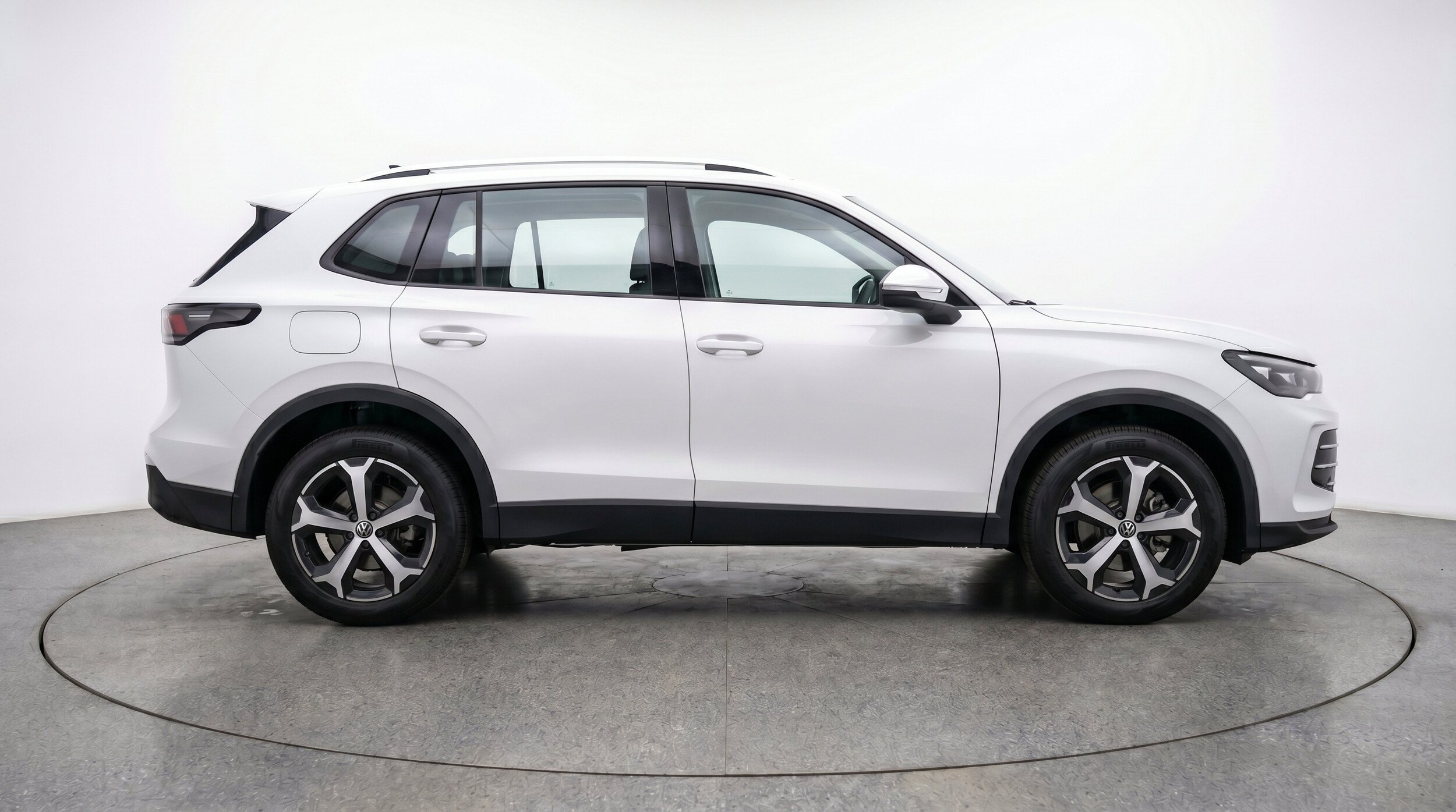 Thumbnail: 2026 Volkswagen Tiguan - 10