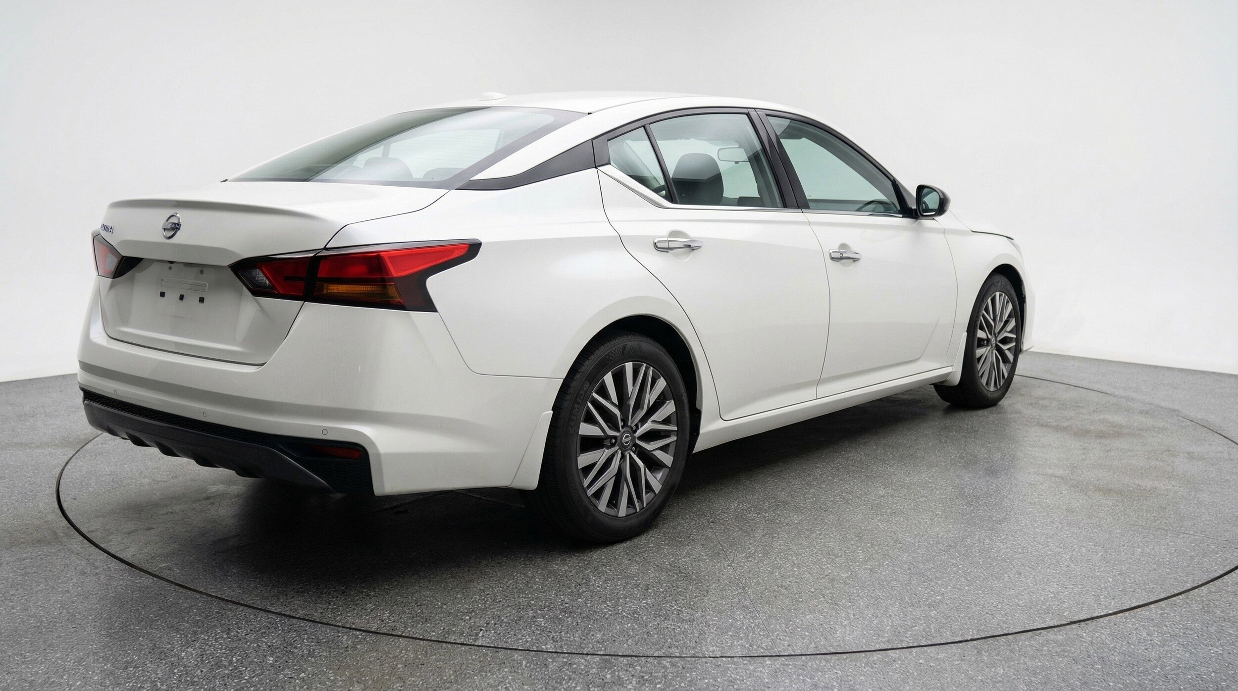 Thumbnail: 2025 Nissan Altima - 9