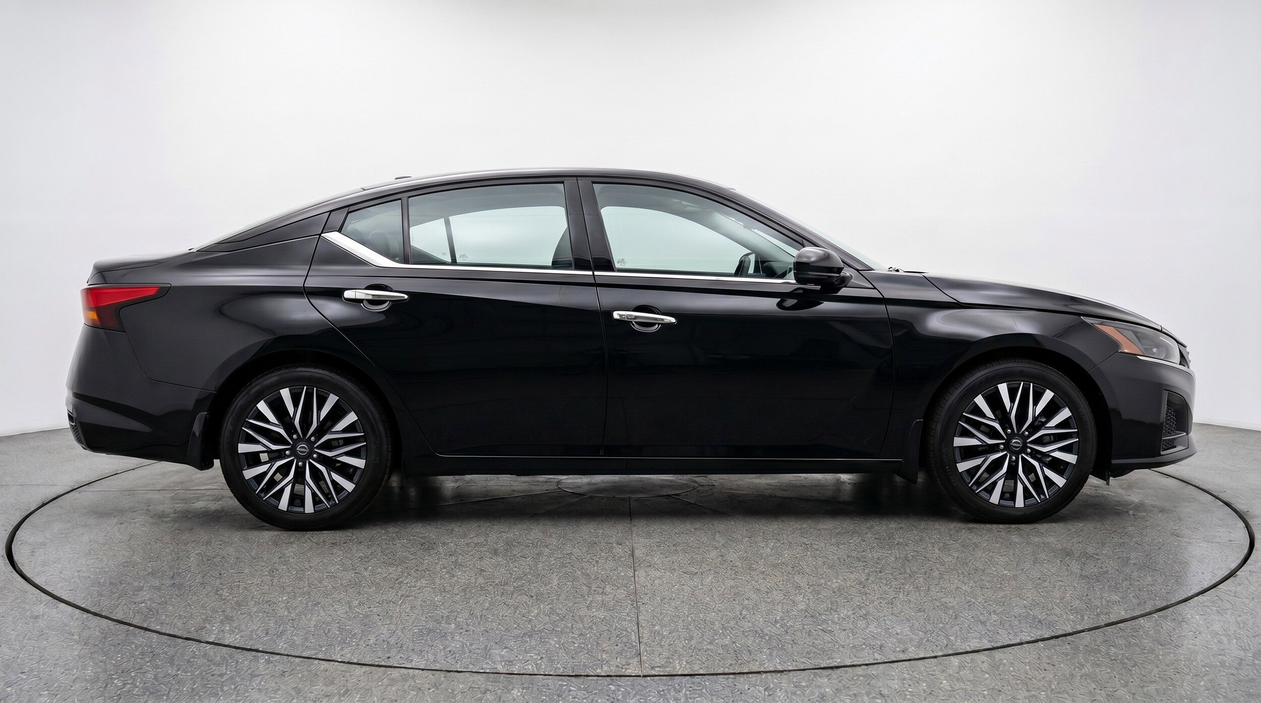 Thumbnail: 2025 Nissan Altima - 11