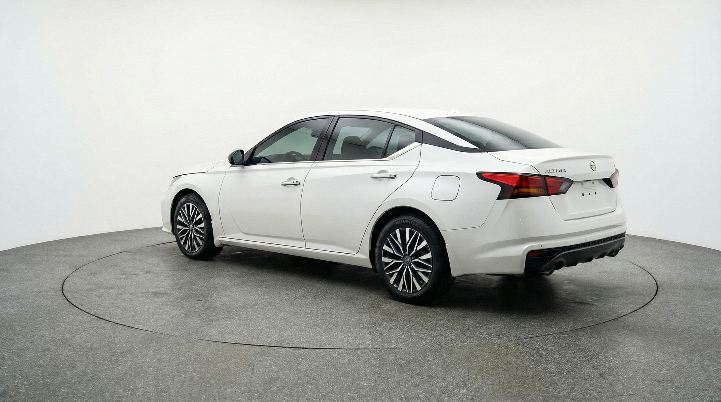 Thumbnail: 2025 Nissan Altima - 5