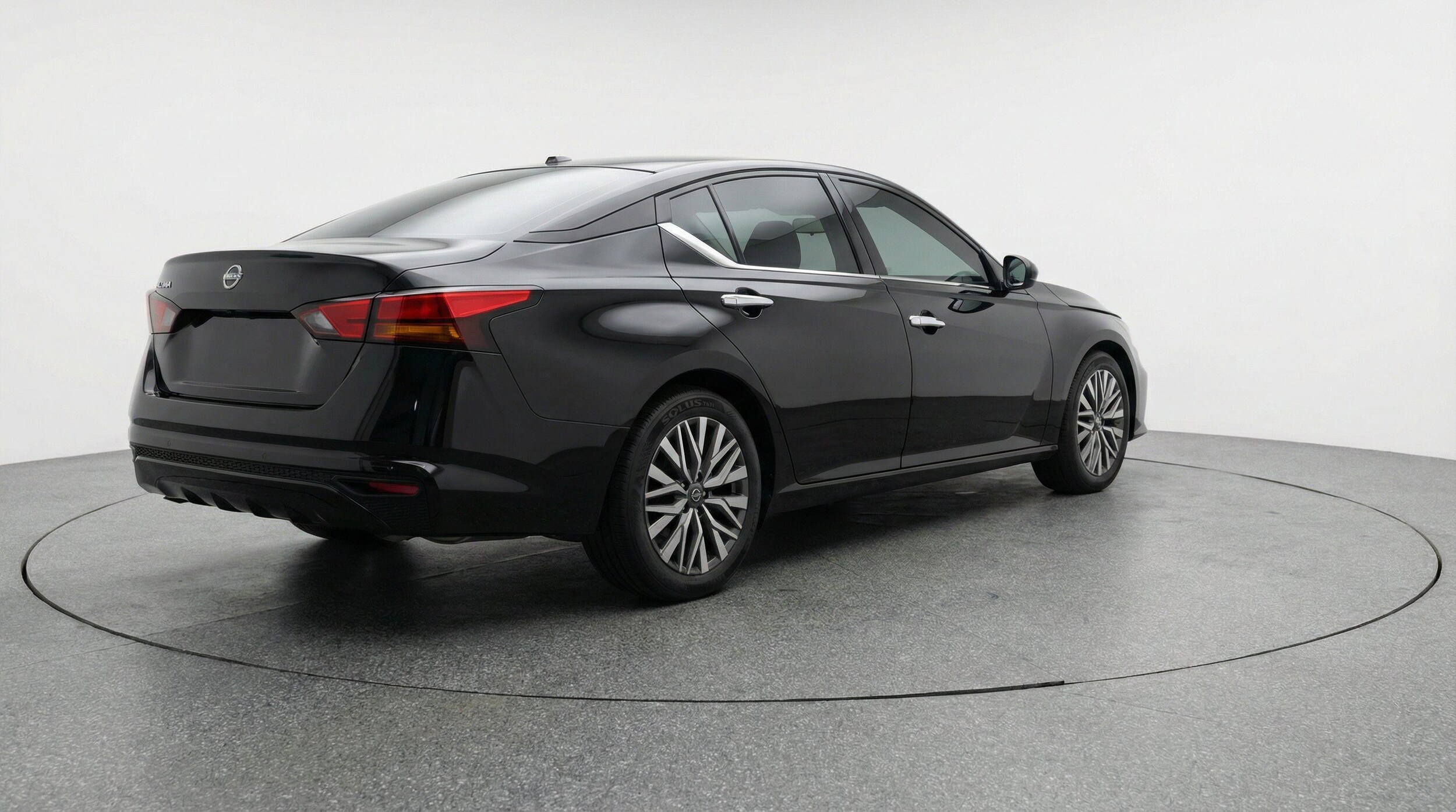 Thumbnail: 2025 Nissan Altima - 9