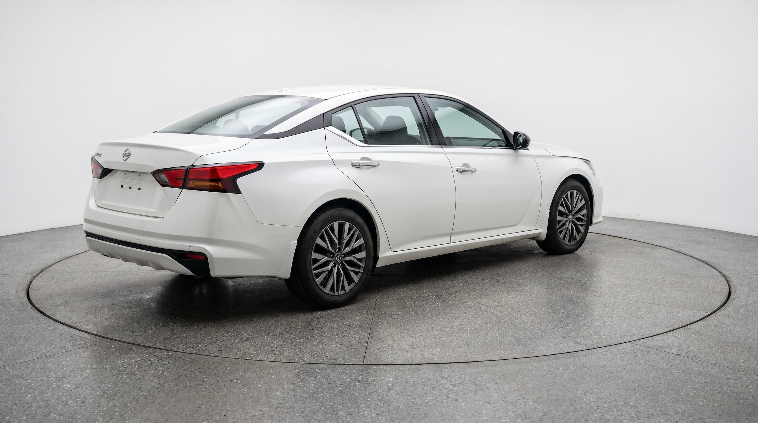 Thumbnail: 2025 Nissan Altima - 9