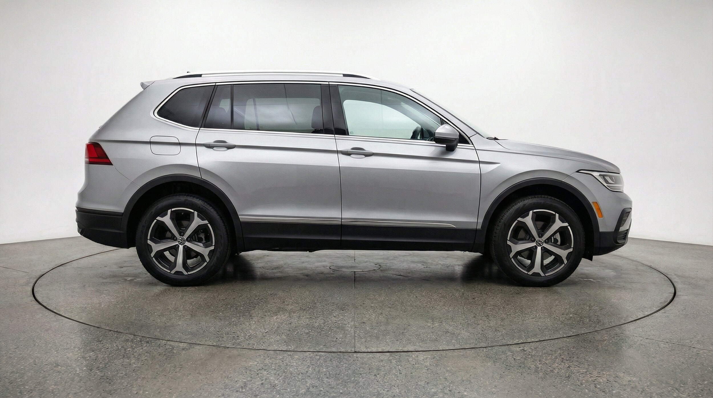 Thumbnail: 2026 Volkswagen Tiguan - 11