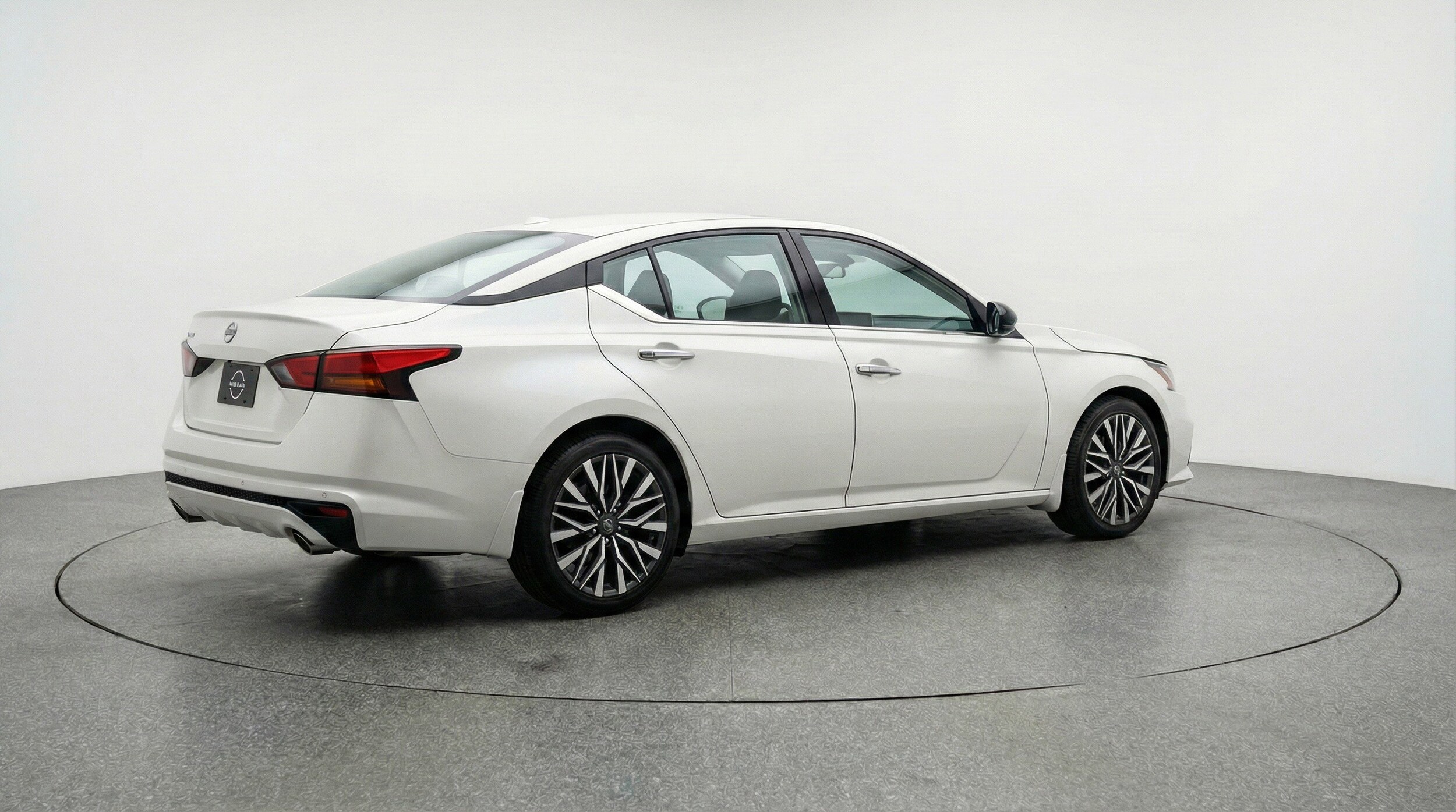 Thumbnail: 2025 Nissan Altima - 9