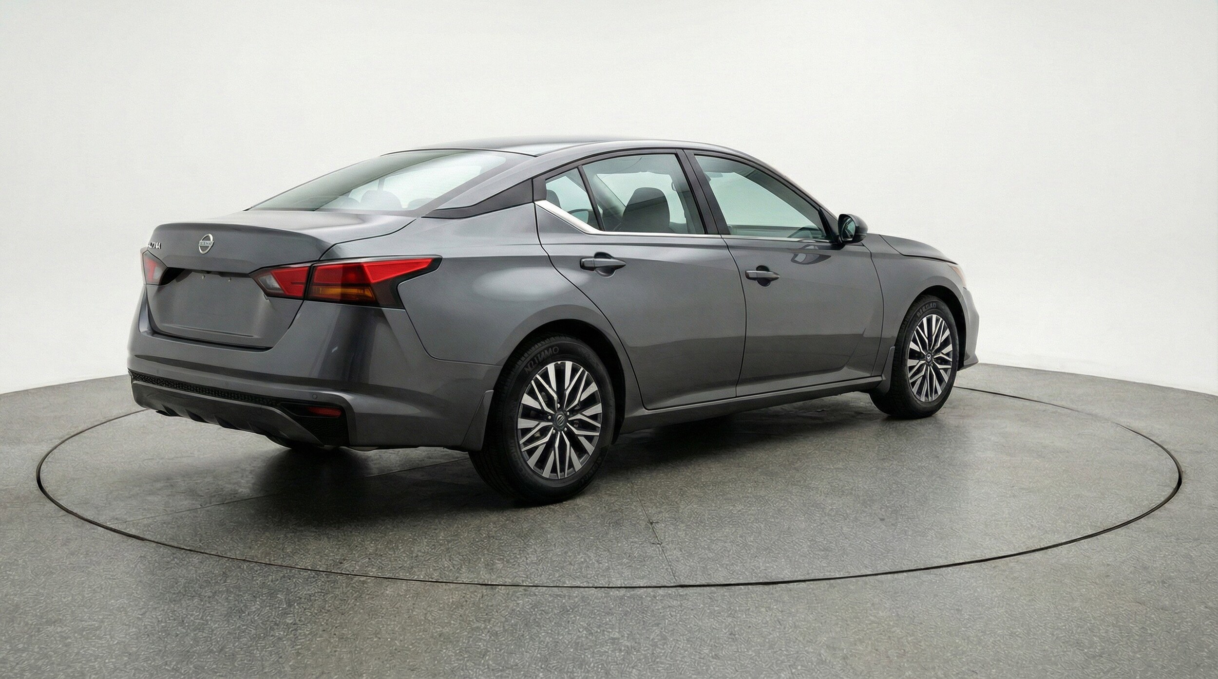 Thumbnail: 2025 Nissan Altima - 9