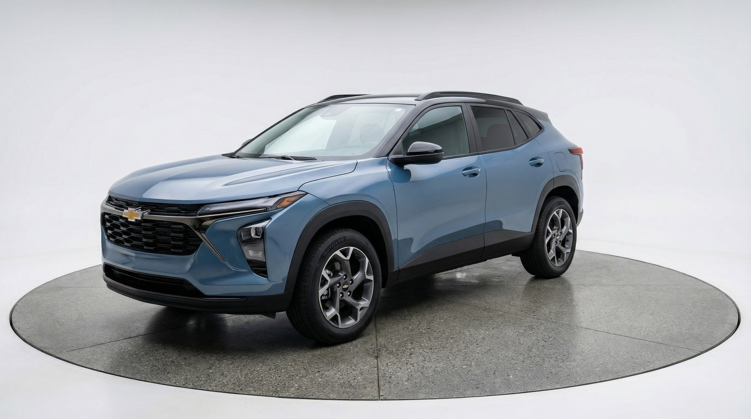 Thumbnail: 2025 Chevrolet Trax - 3