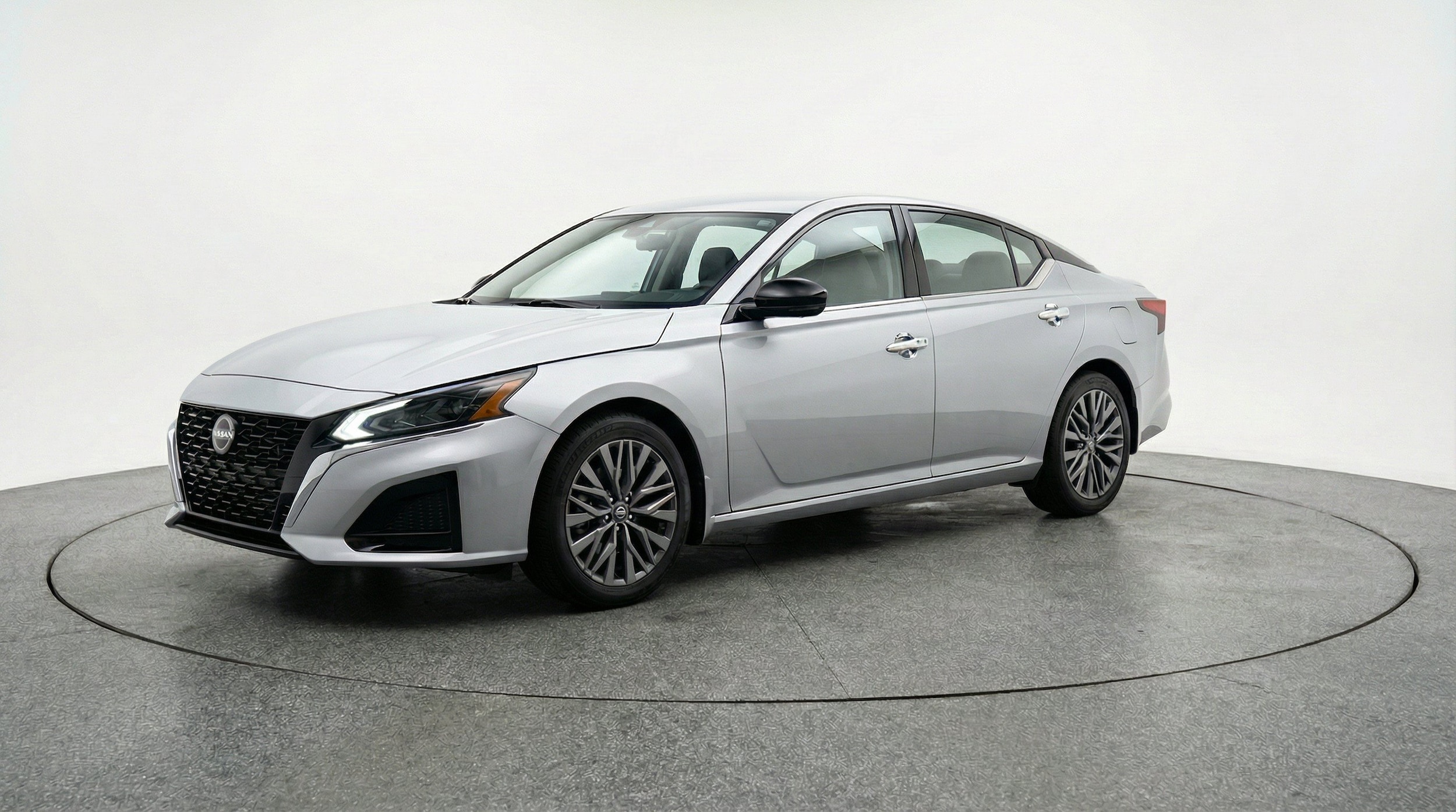 Thumbnail: 2025 Nissan Altima - 3