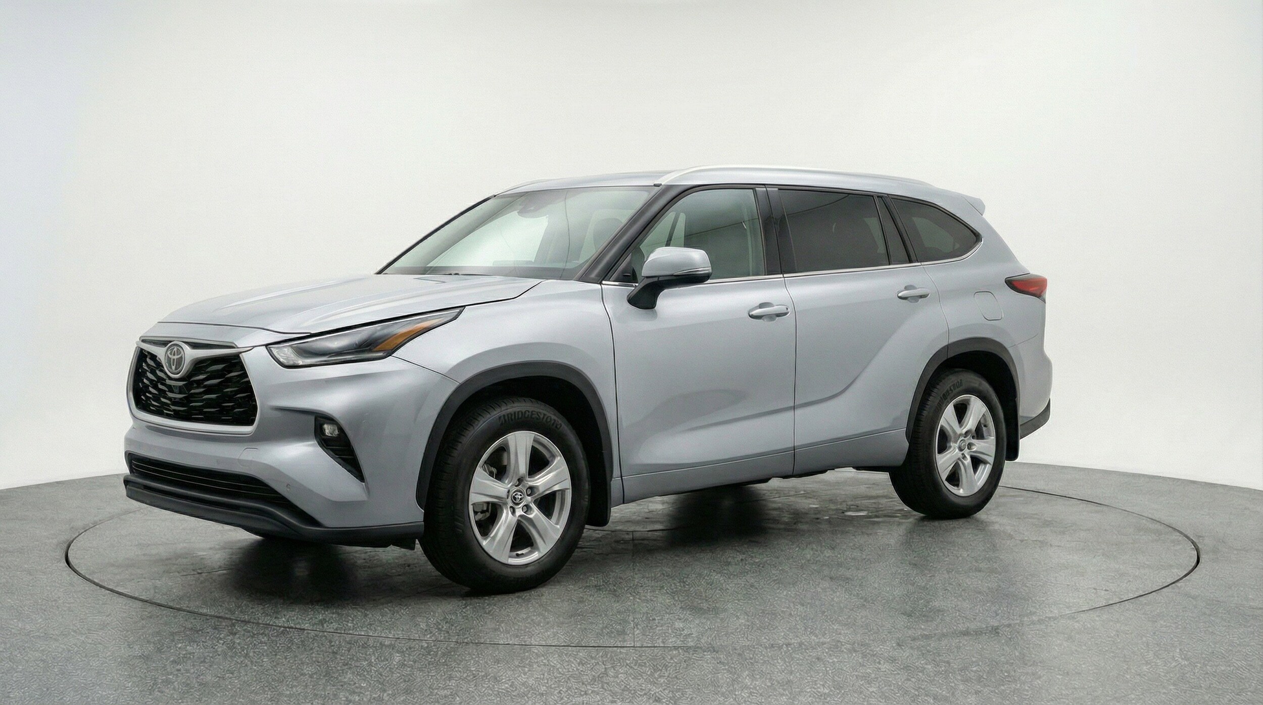 Thumbnail: 2025 Toyota Highlander - 3