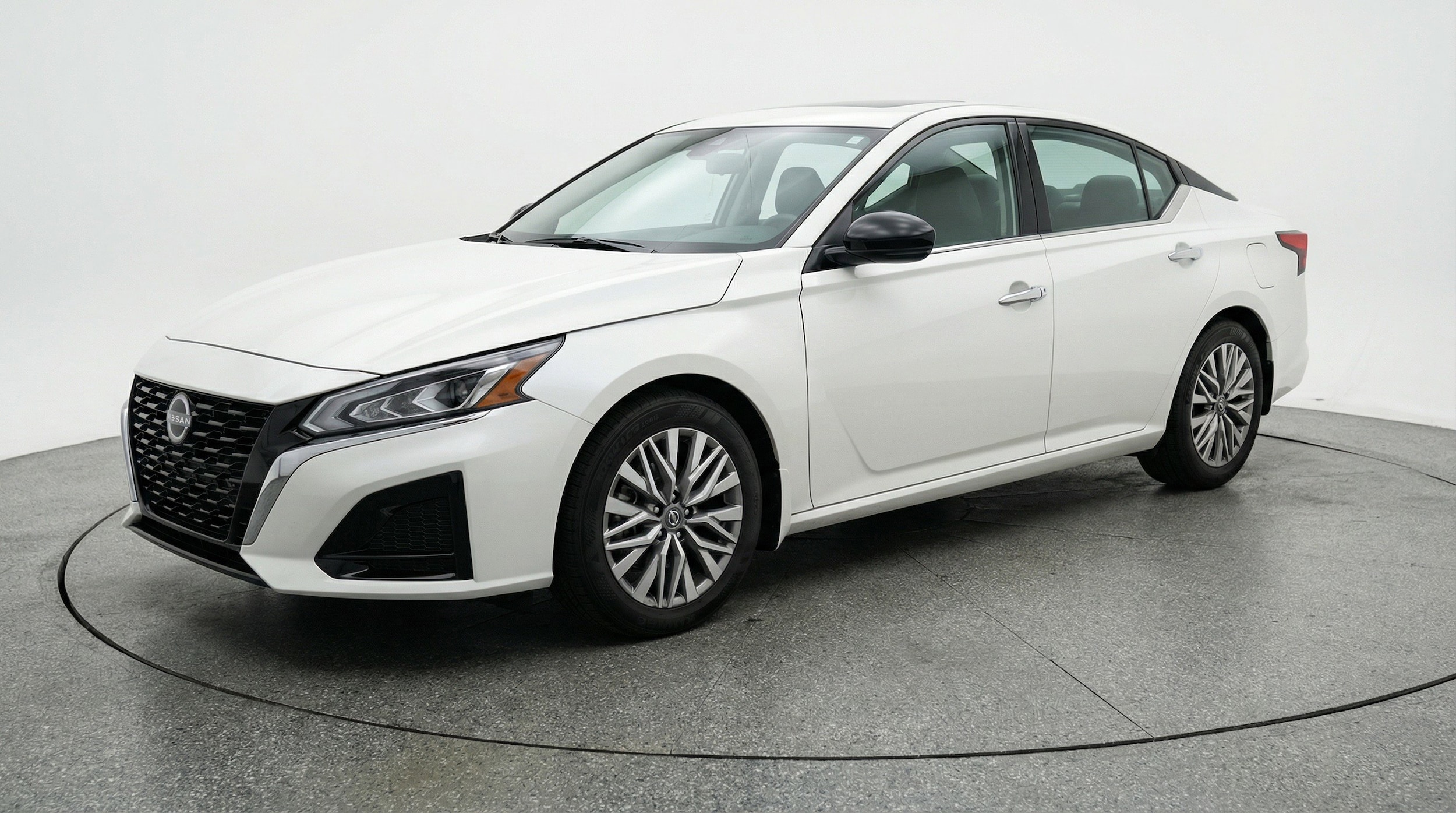 Thumbnail: 2025 Nissan Altima - 3