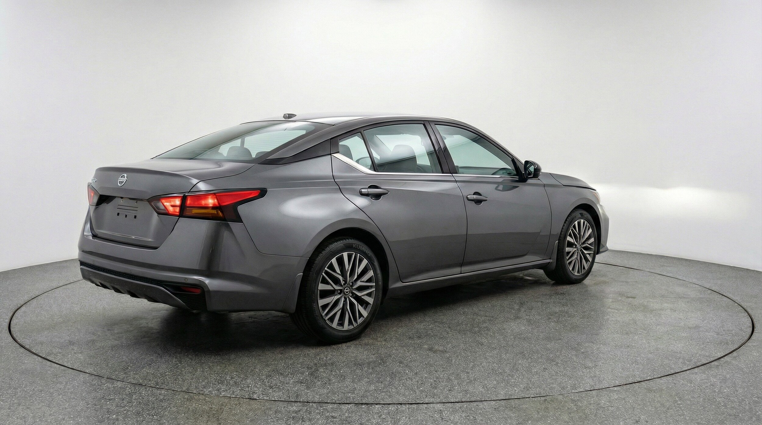 Thumbnail: 2025 Nissan Altima - 9