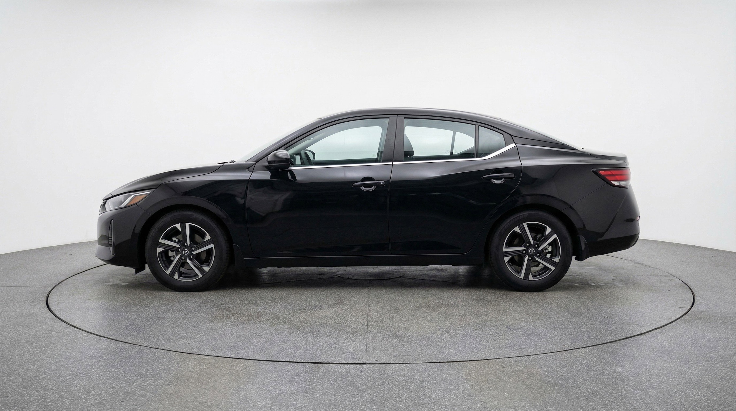 Thumbnail: 2025 Nissan Sentra - 5