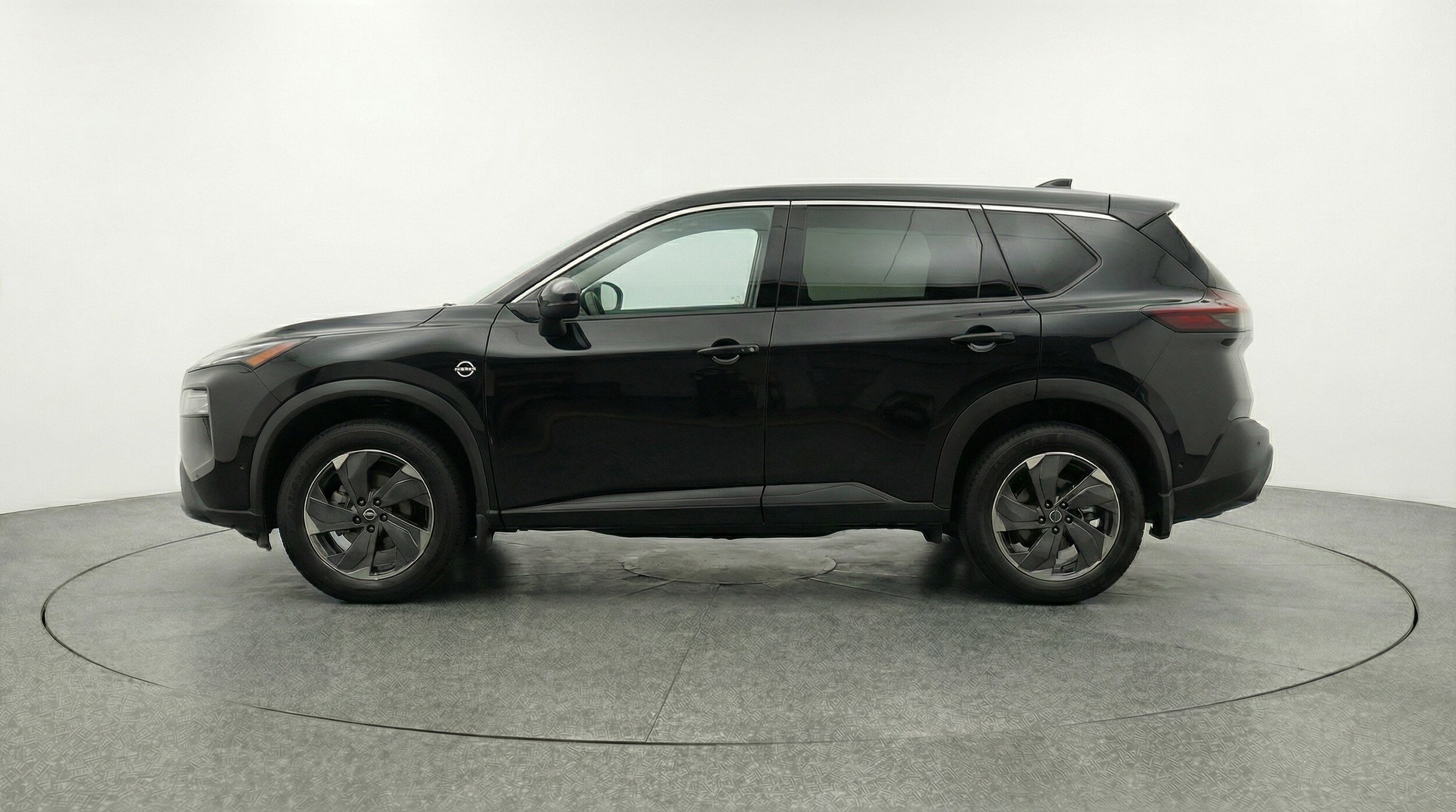 Thumbnail: 2025 Nissan Rogue - 5