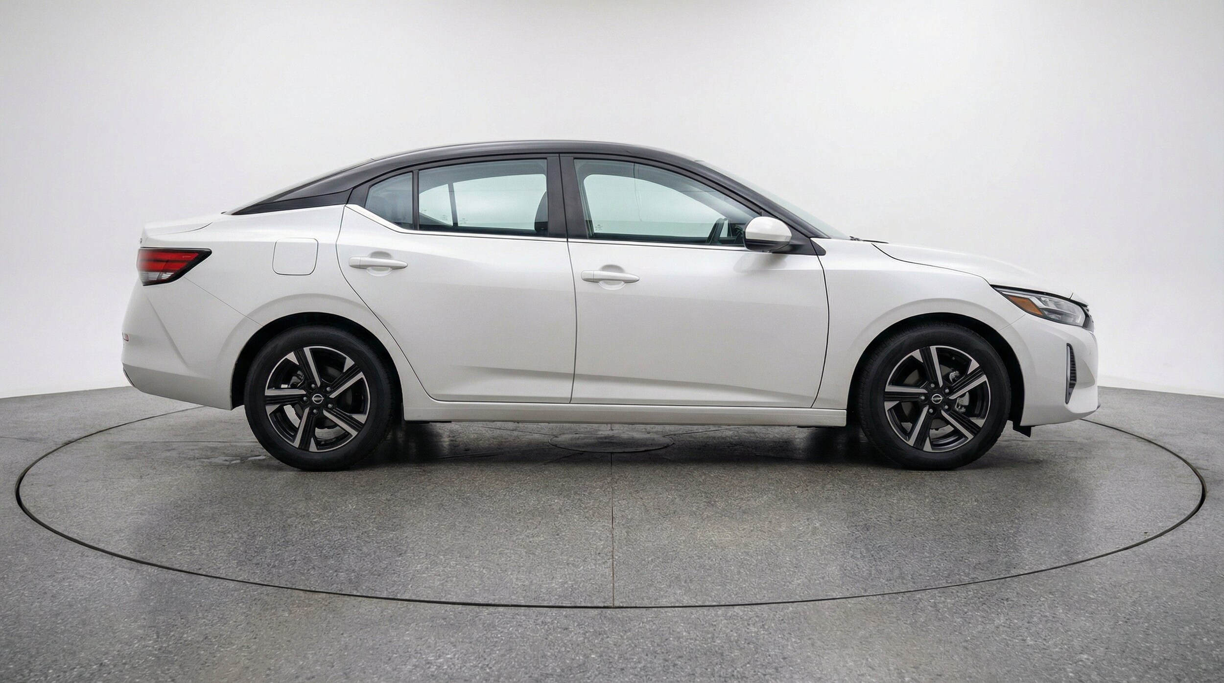 Thumbnail: 2025 Nissan Sentra - 11