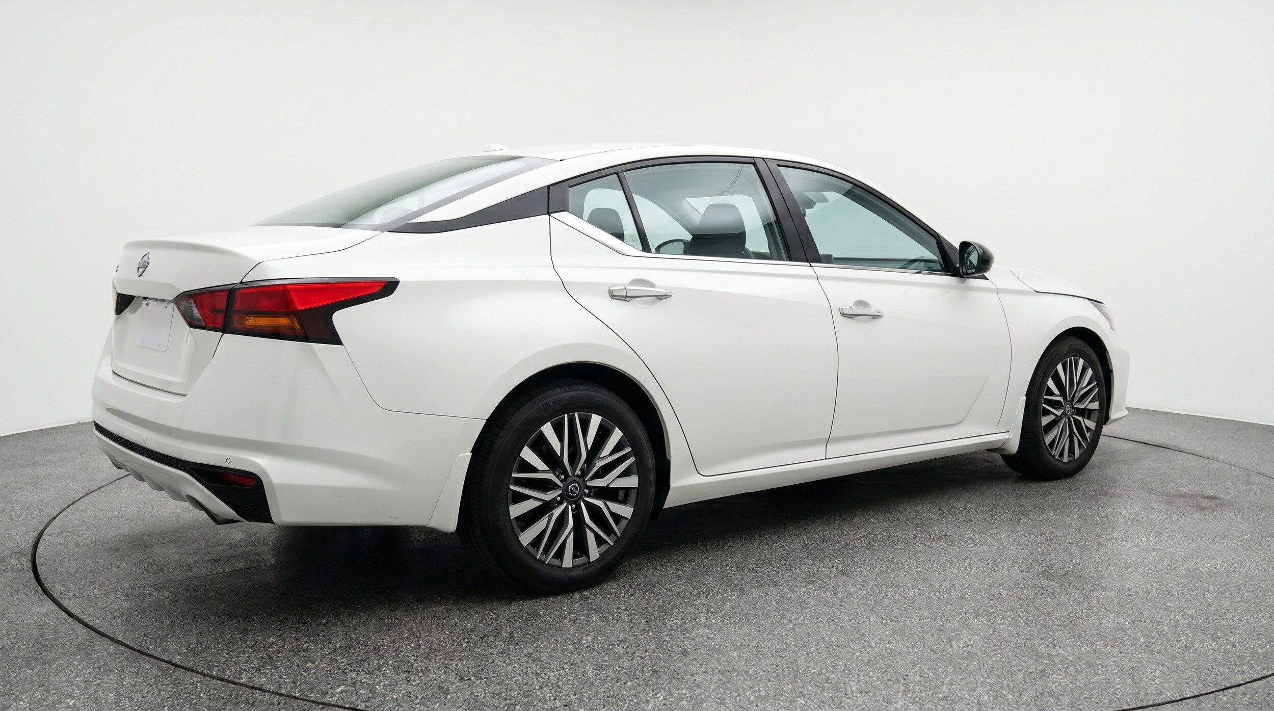 Thumbnail: 2025 Nissan Altima - 9