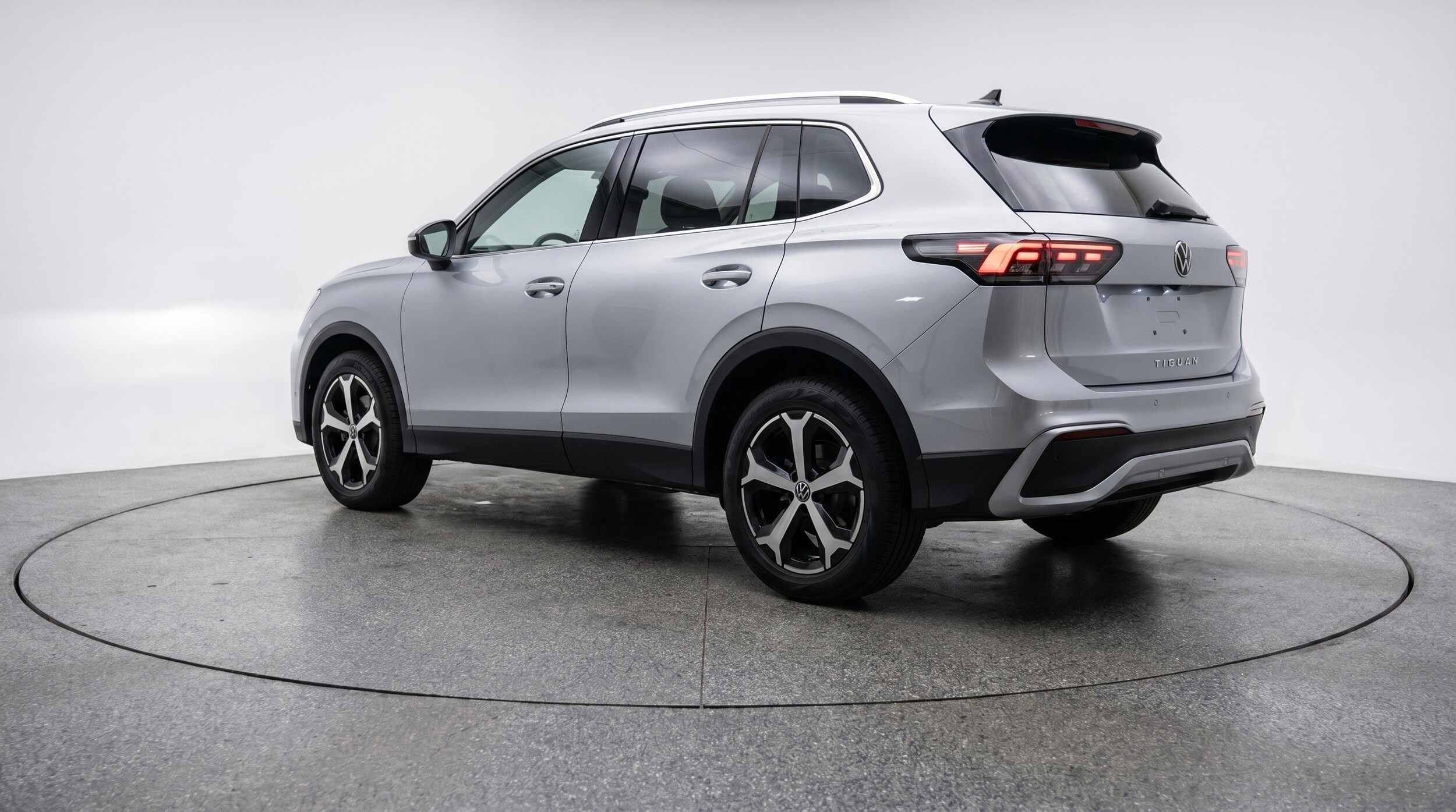 Thumbnail: 2026 Volkswagen Tiguan - 6