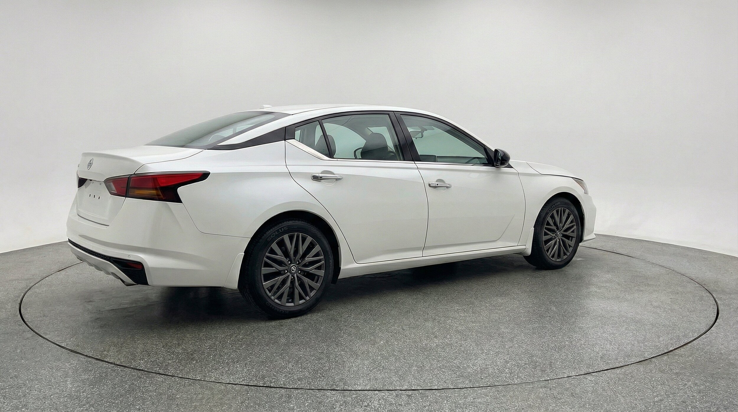 Thumbnail: 2025 Nissan Altima - 9