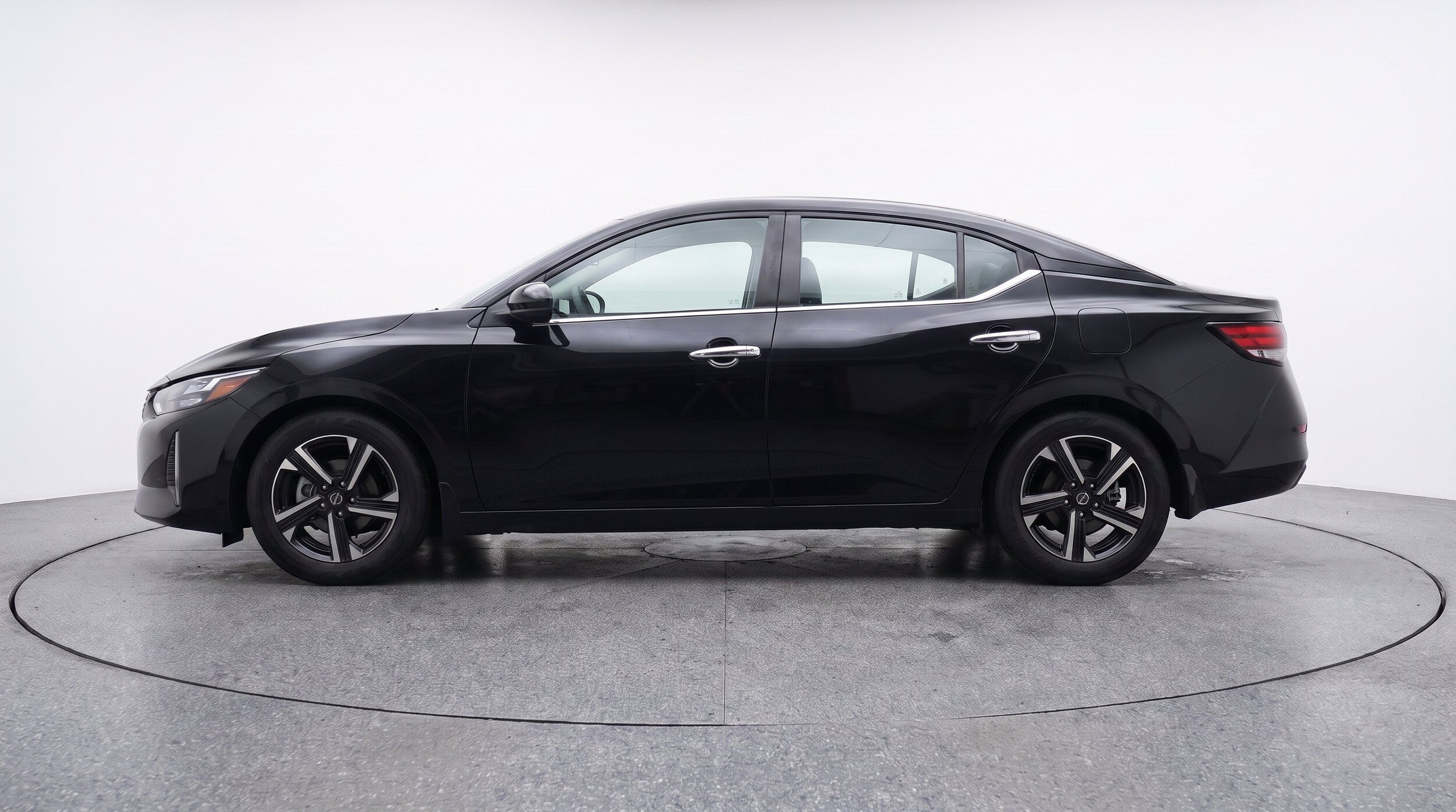 Thumbnail: 2025 Nissan Sentra - 5