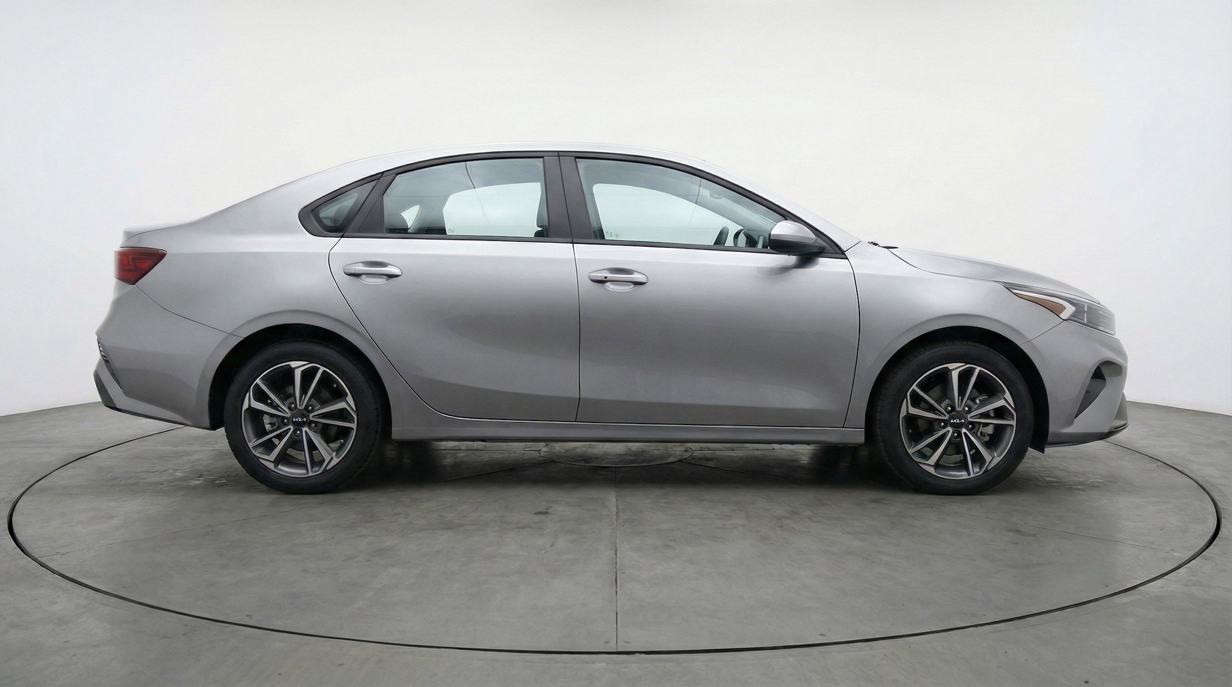 Thumbnail: 2024 Kia Forte - 11