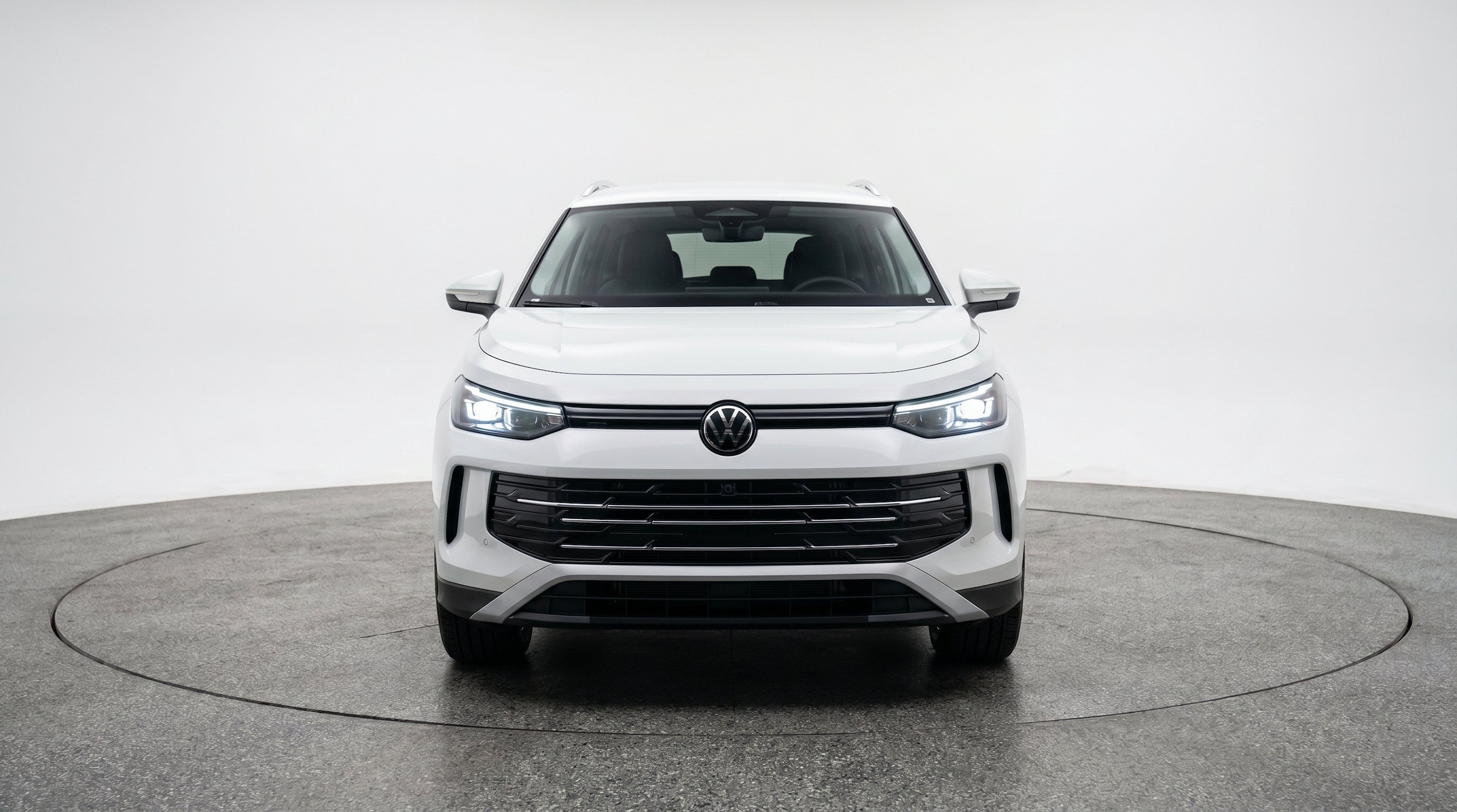 Thumbnail: 2026 Volkswagen Tiguan - 2