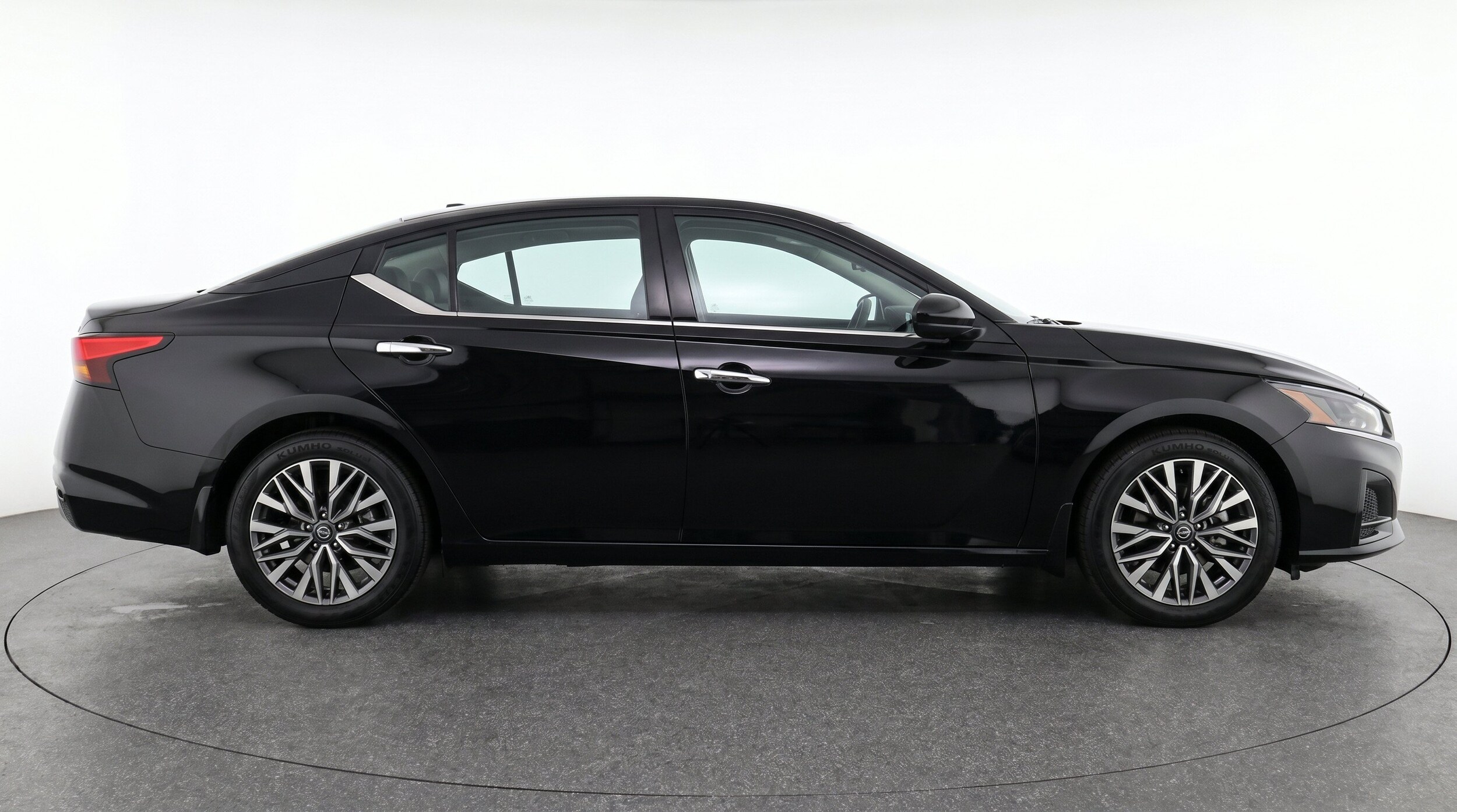 Thumbnail: 2025 Nissan Altima - 11
