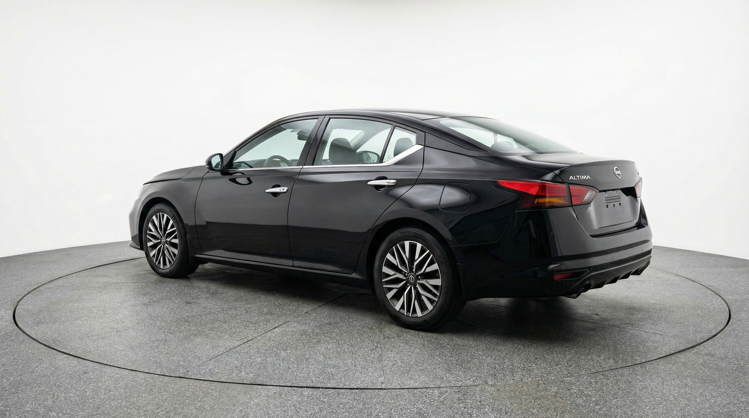 Thumbnail: 2025 Nissan Altima - 6
