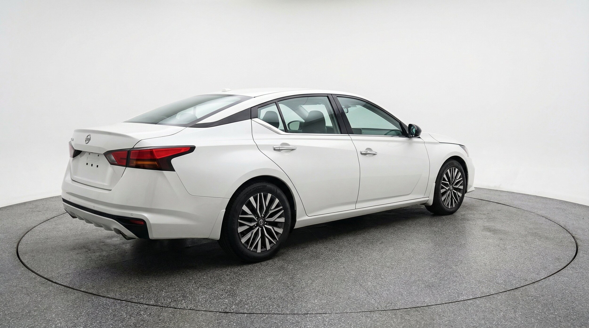 Thumbnail: 2025 Nissan Altima - 9