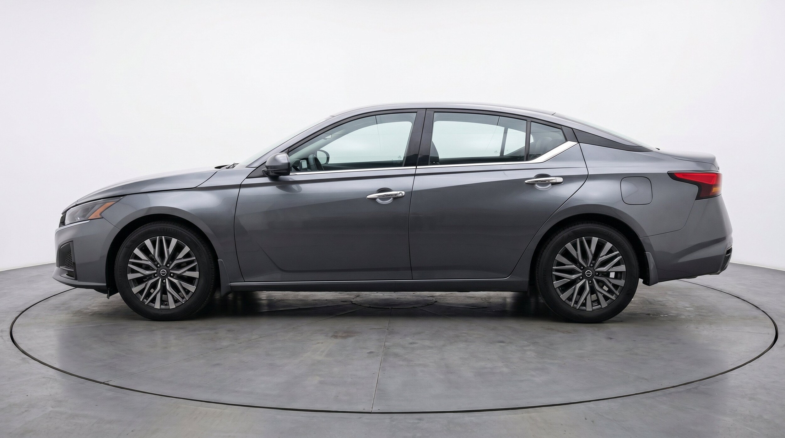 Thumbnail: 2025 Nissan Altima - 5