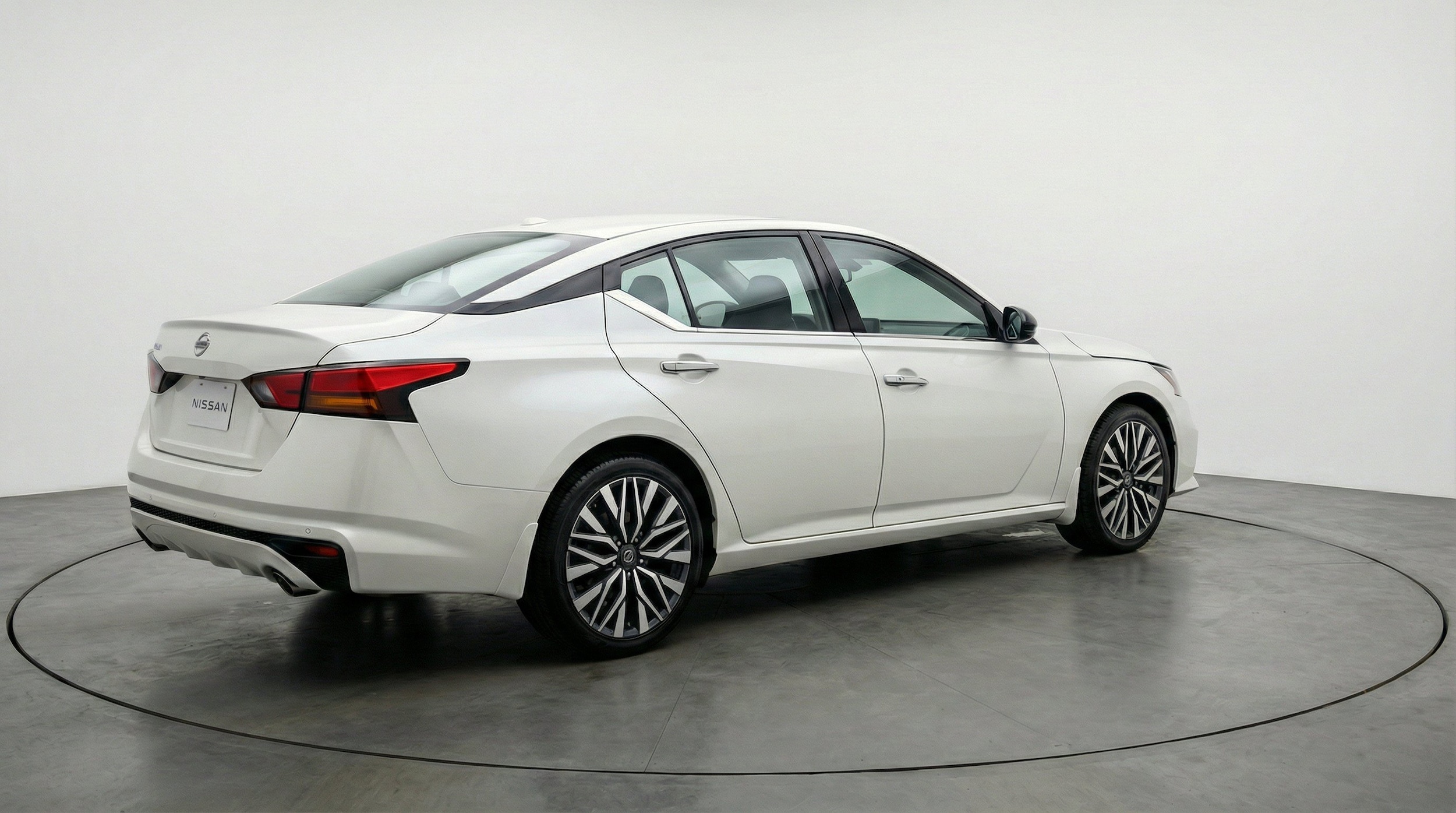 Thumbnail: 2025 Nissan Altima - 9