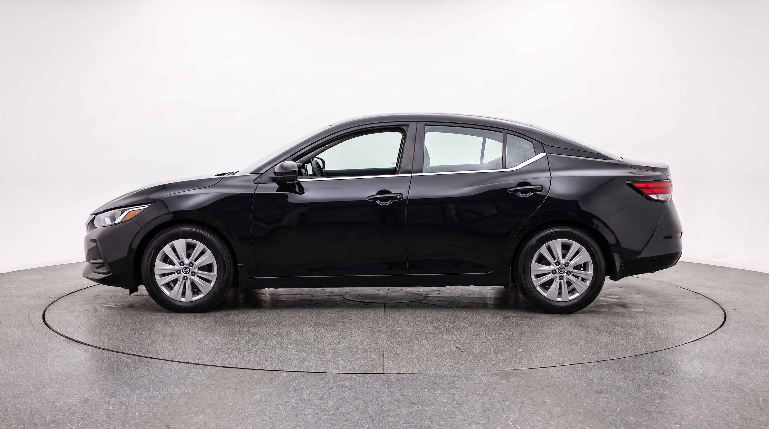 Thumbnail: 2025 Nissan Sentra - 5
