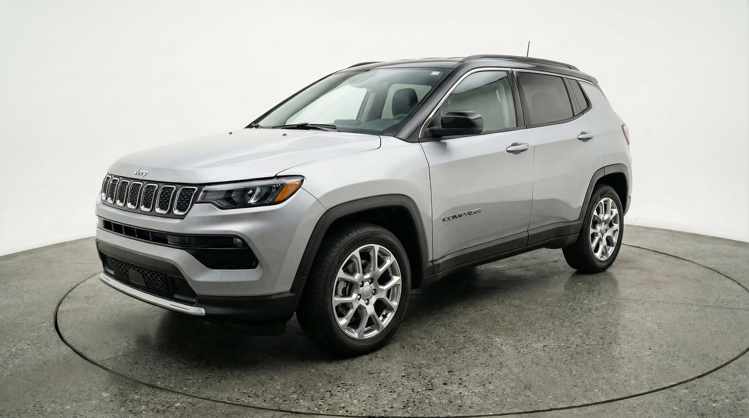 Thumbnail: 2025 Jeep Compass - 3