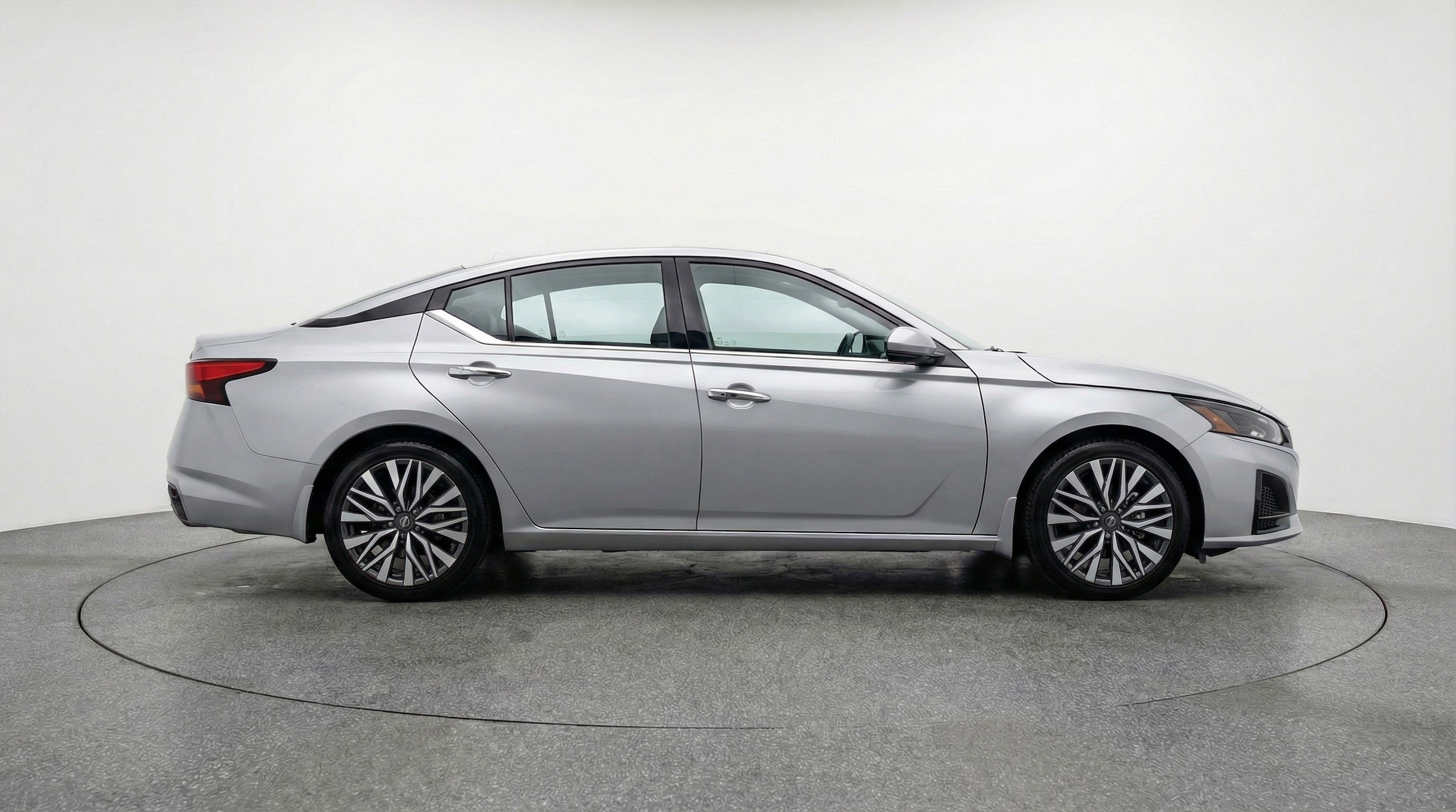 Thumbnail: 2025 Nissan Altima - 11
