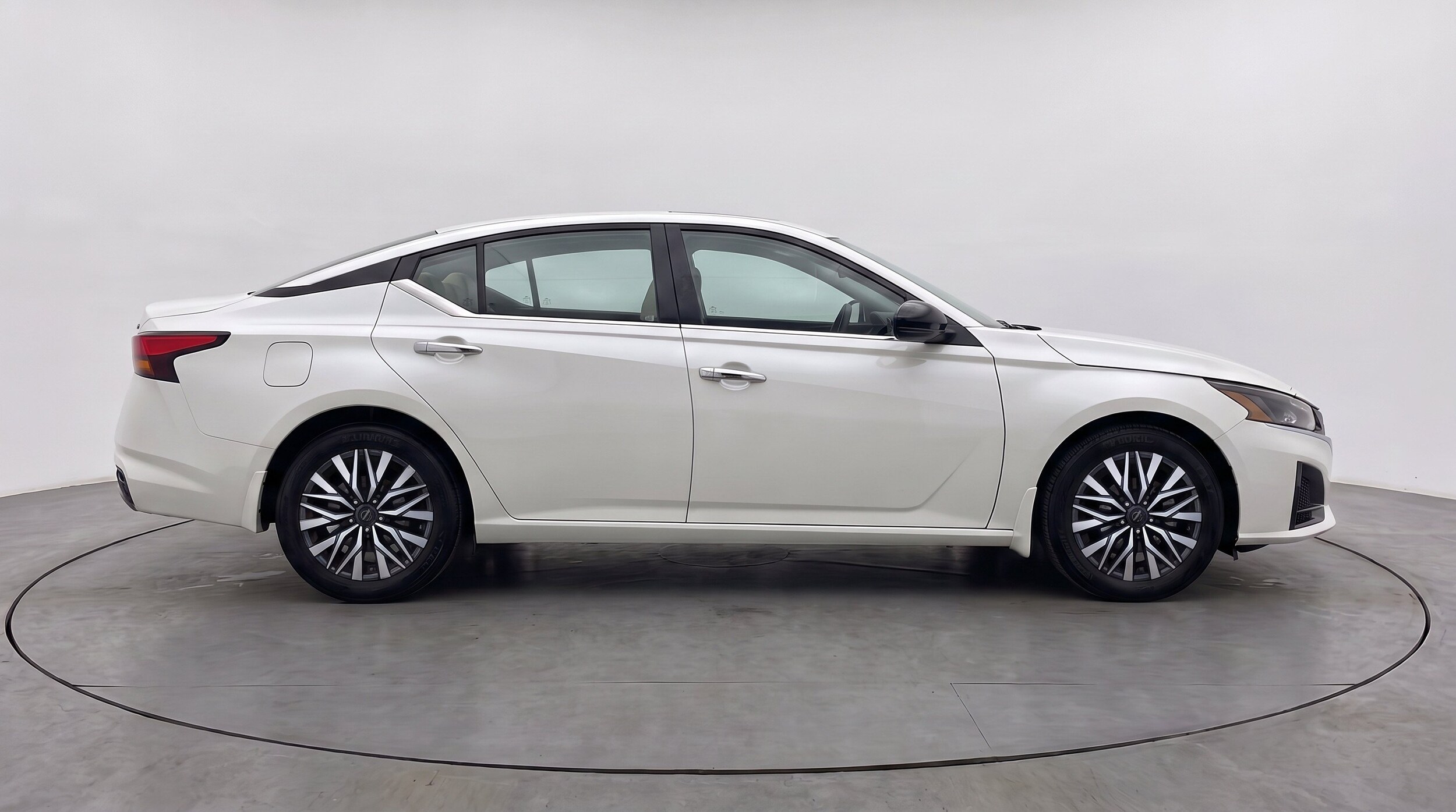 Thumbnail: 2025 Nissan Altima - 11