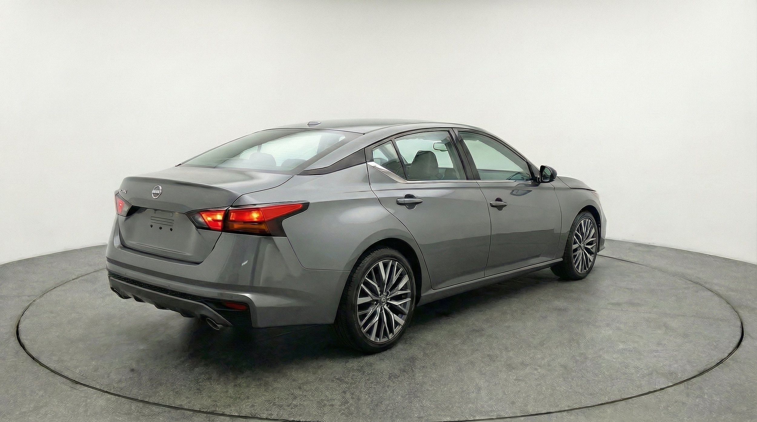 Thumbnail: 2025 Nissan Altima - 9