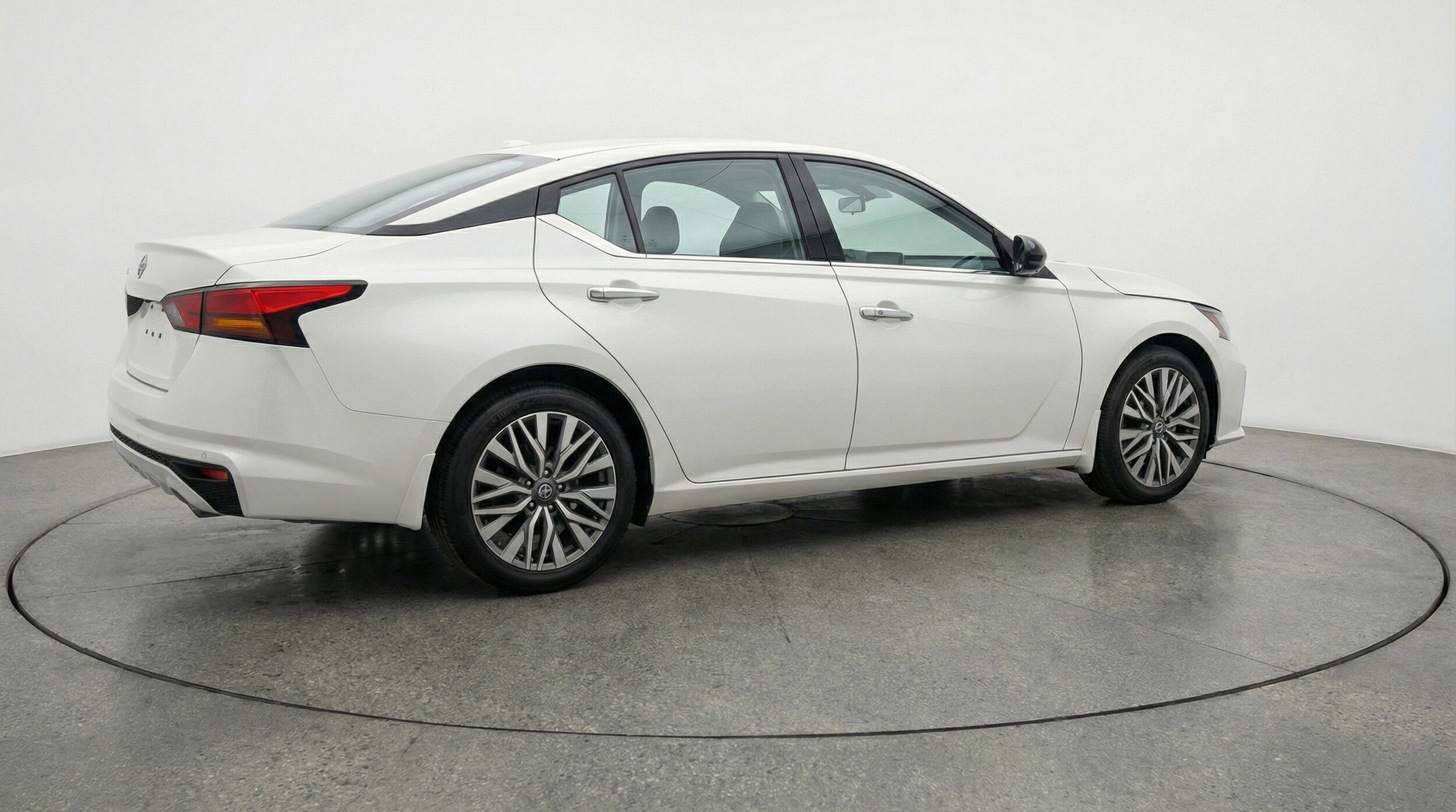 Thumbnail: 2025 Nissan Altima - 9