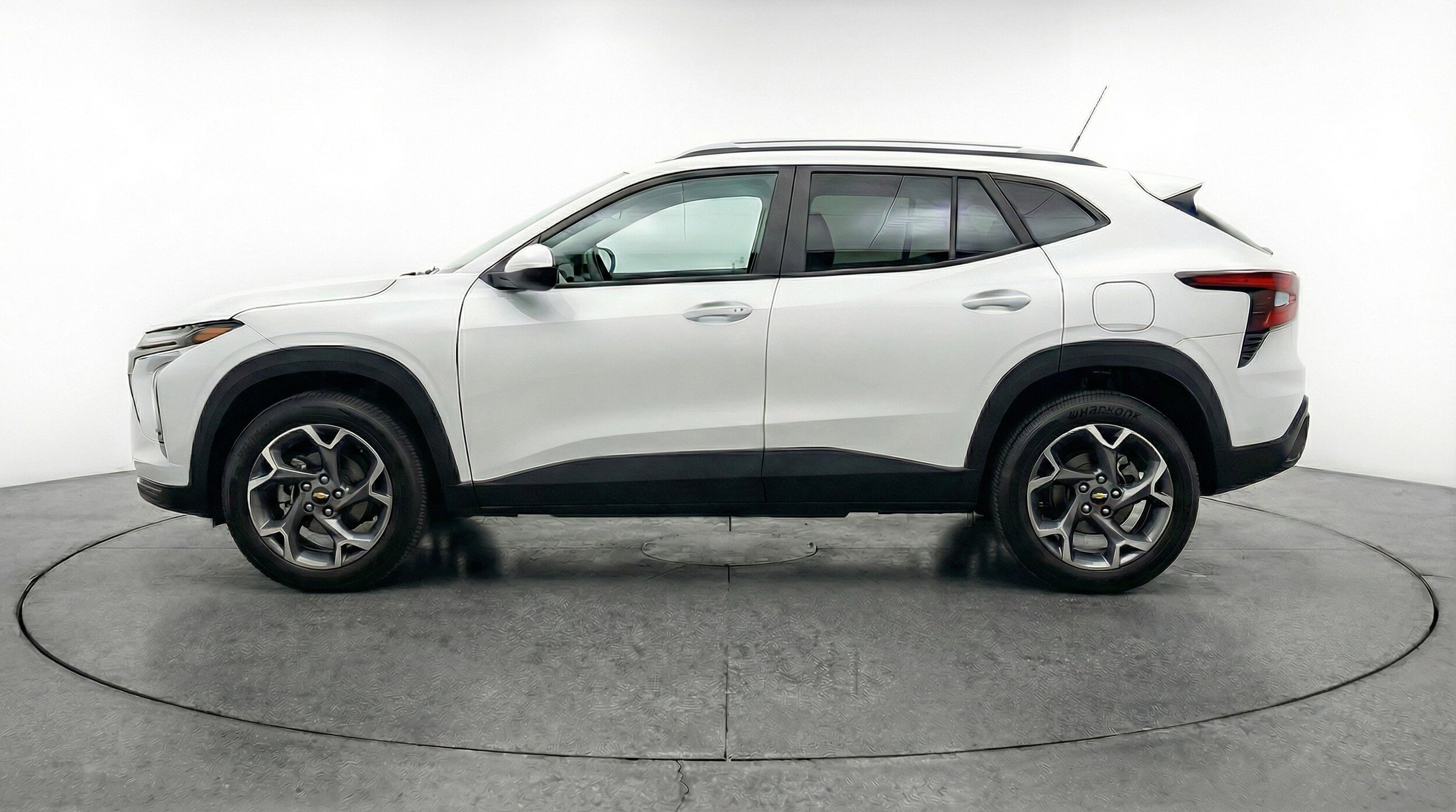 Thumbnail: 2025 Chevrolet Trax - 5