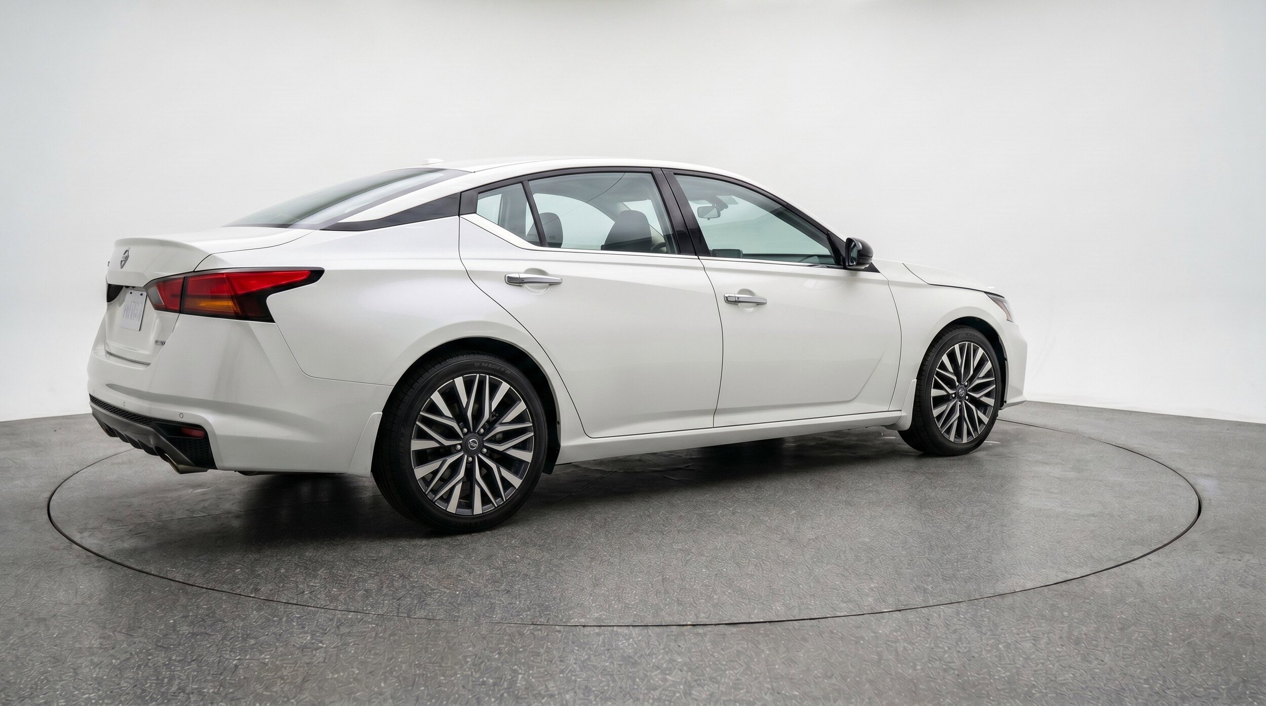 Thumbnail: 2025 Nissan Altima - 9