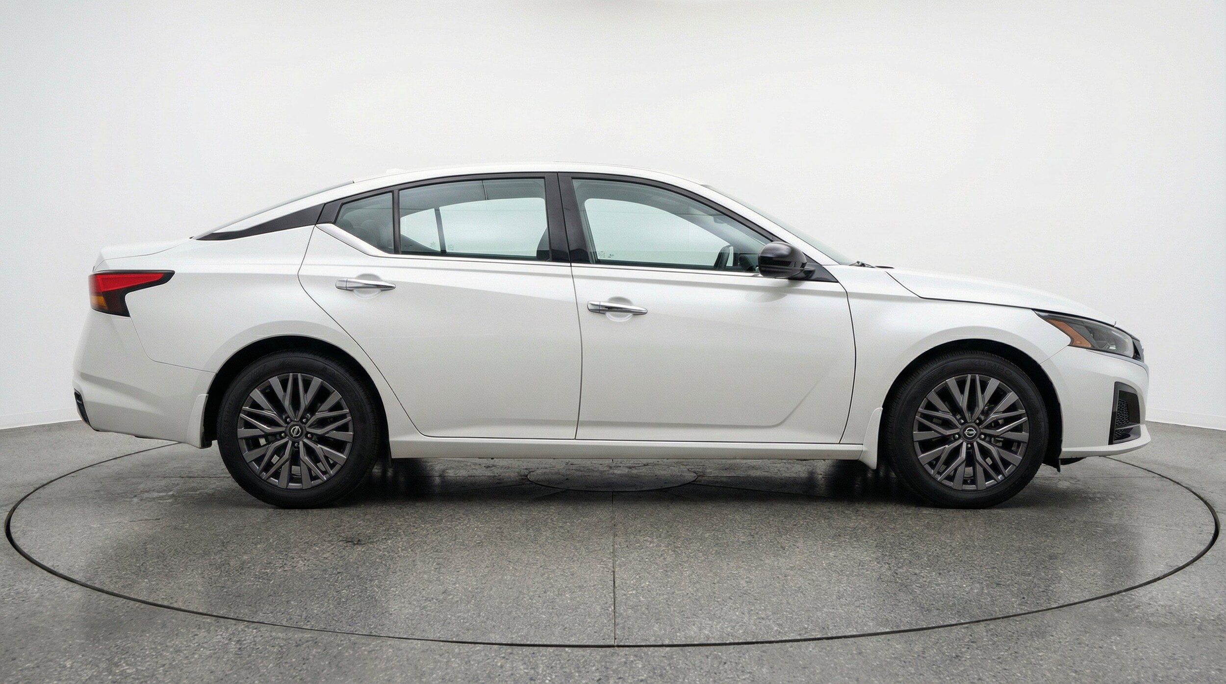Thumbnail: 2025 Nissan Altima - 11
