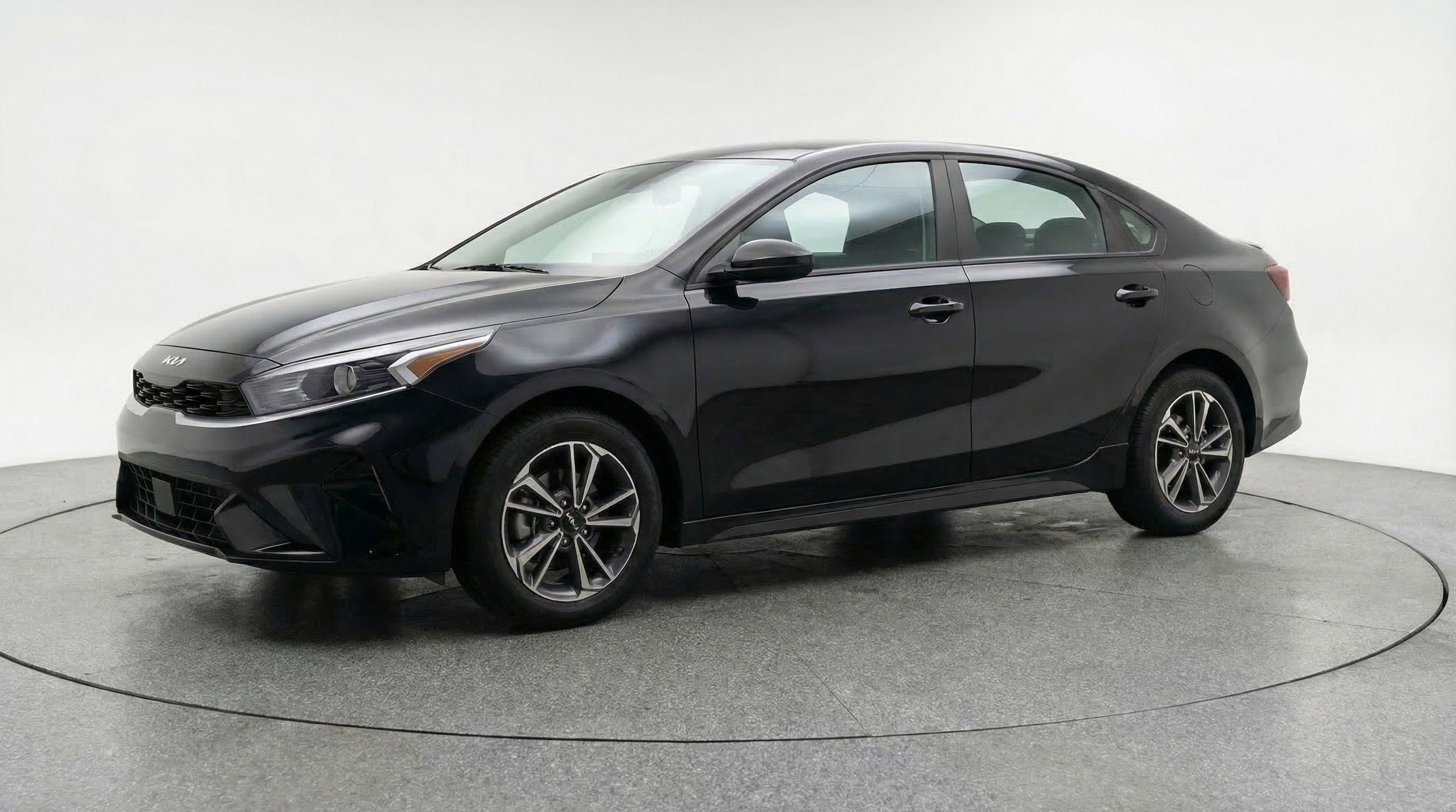 Thumbnail: 2024 Kia Forte - 3