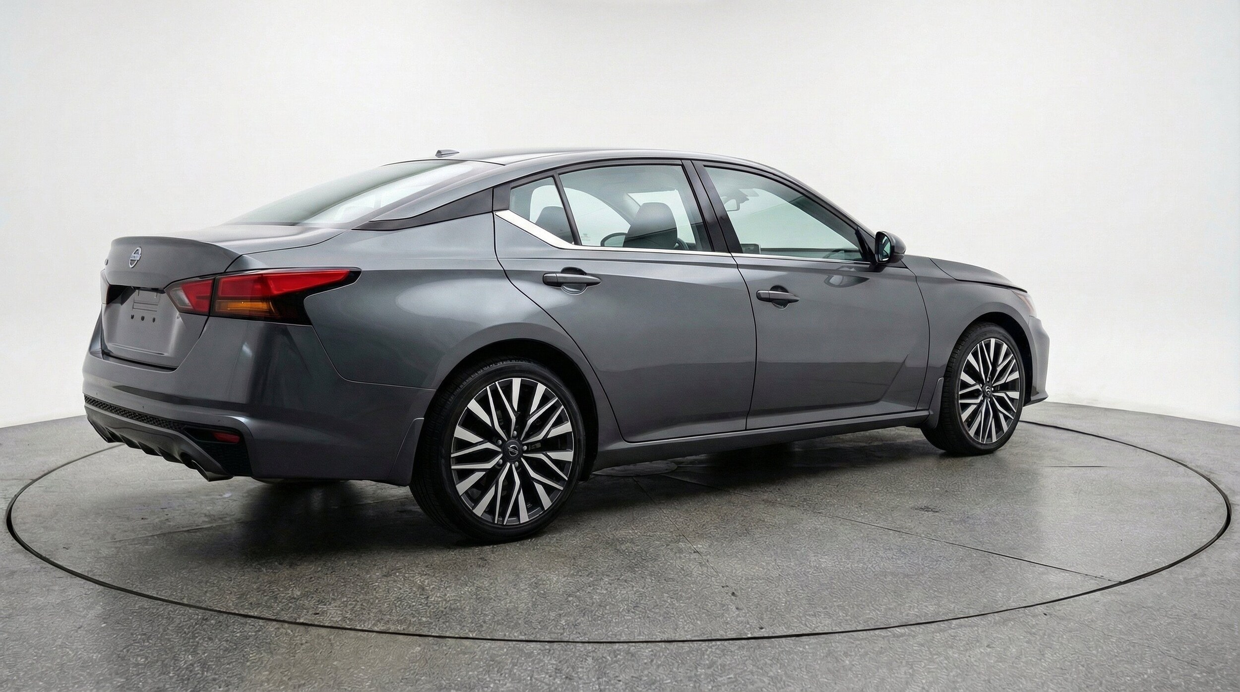 Thumbnail: 2025 Nissan Altima - 9
