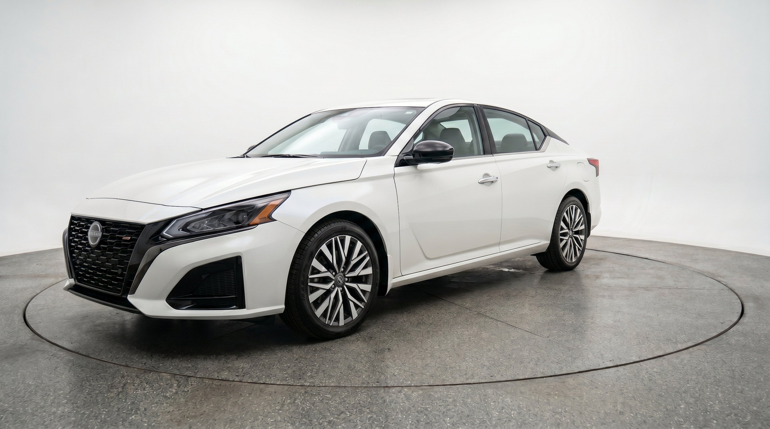 Thumbnail: 2025 Nissan Altima - 3
