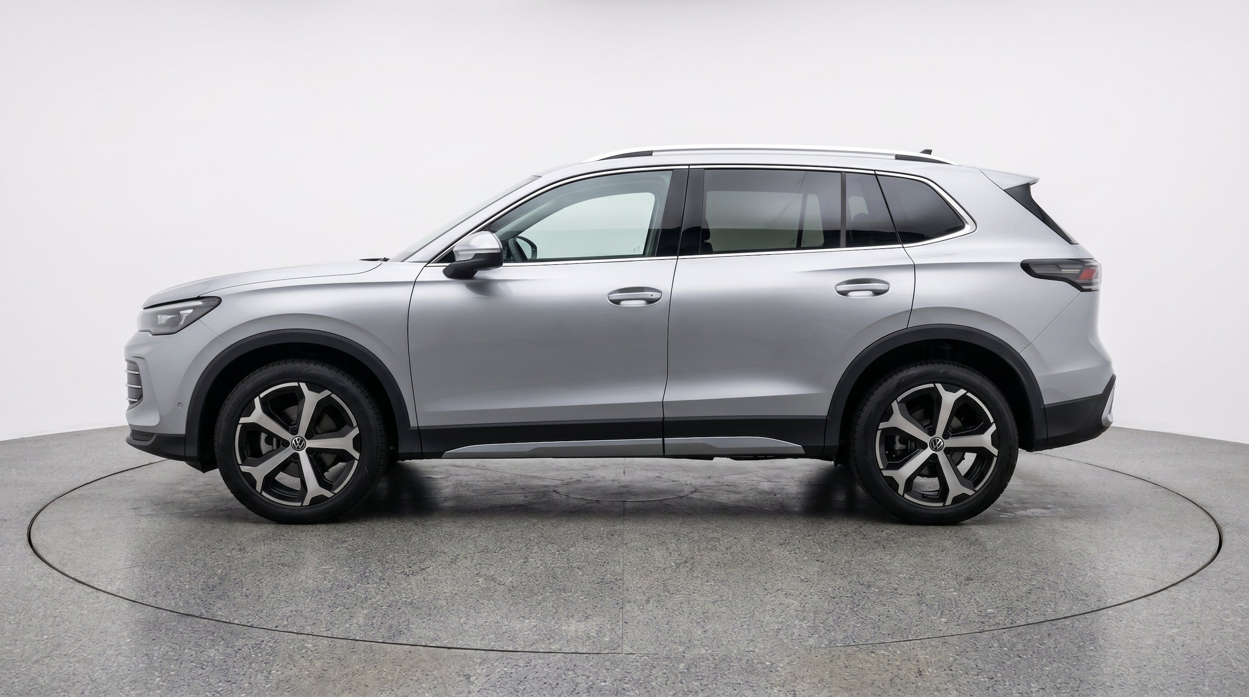 Thumbnail: 2026 Volkswagen Tiguan - 5