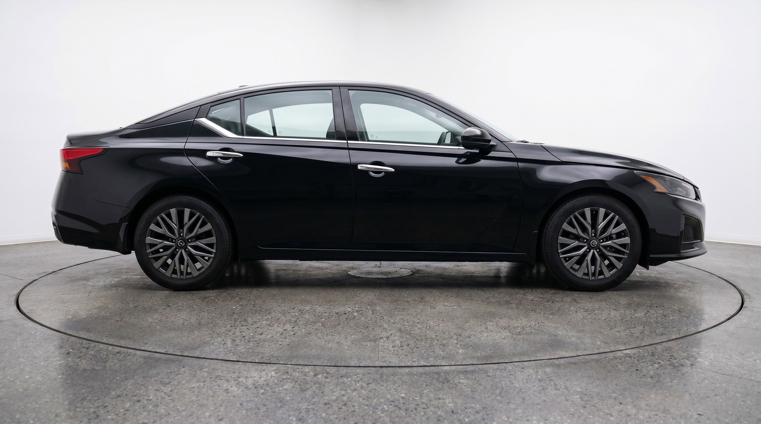 Thumbnail: 2025 Nissan Altima - 11
