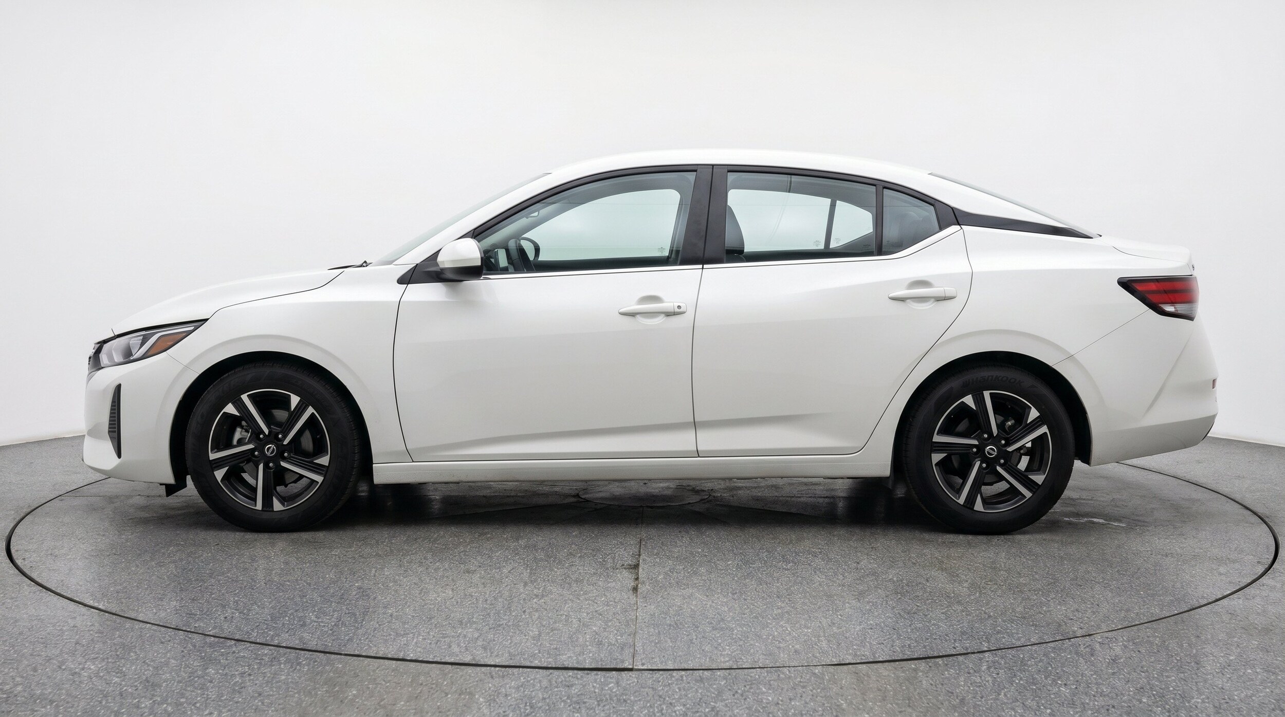 Thumbnail: 2025 Nissan Sentra - 5