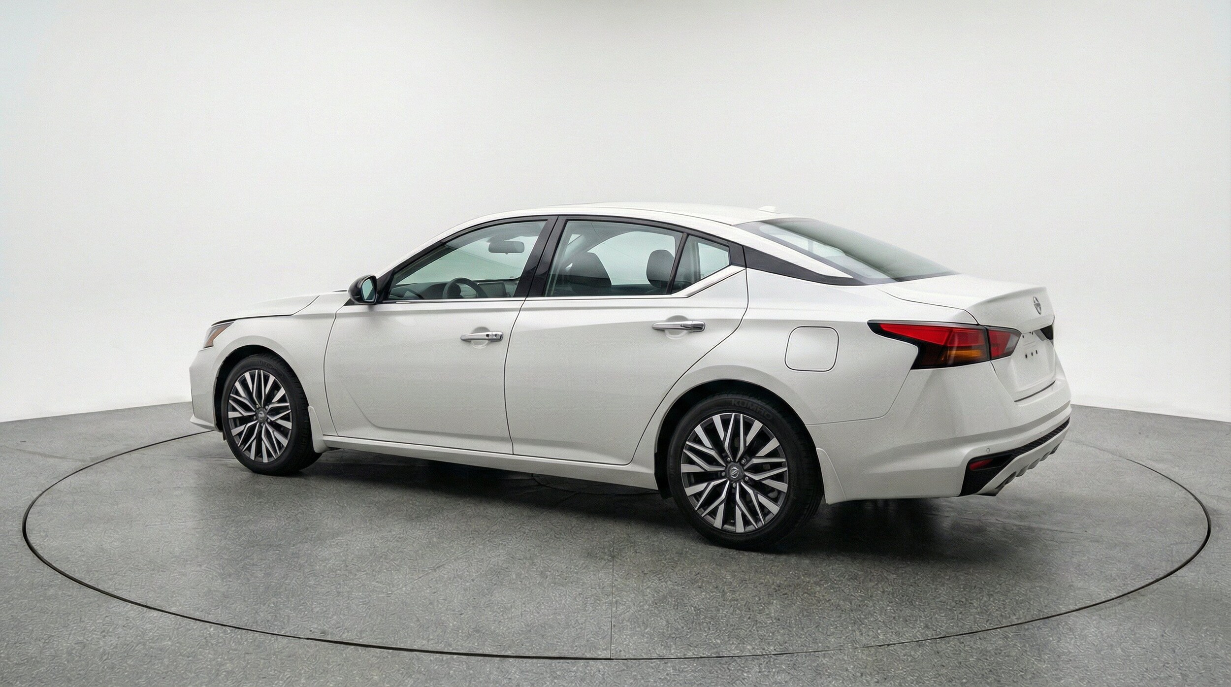 Thumbnail: 2025 Nissan Altima - 6
