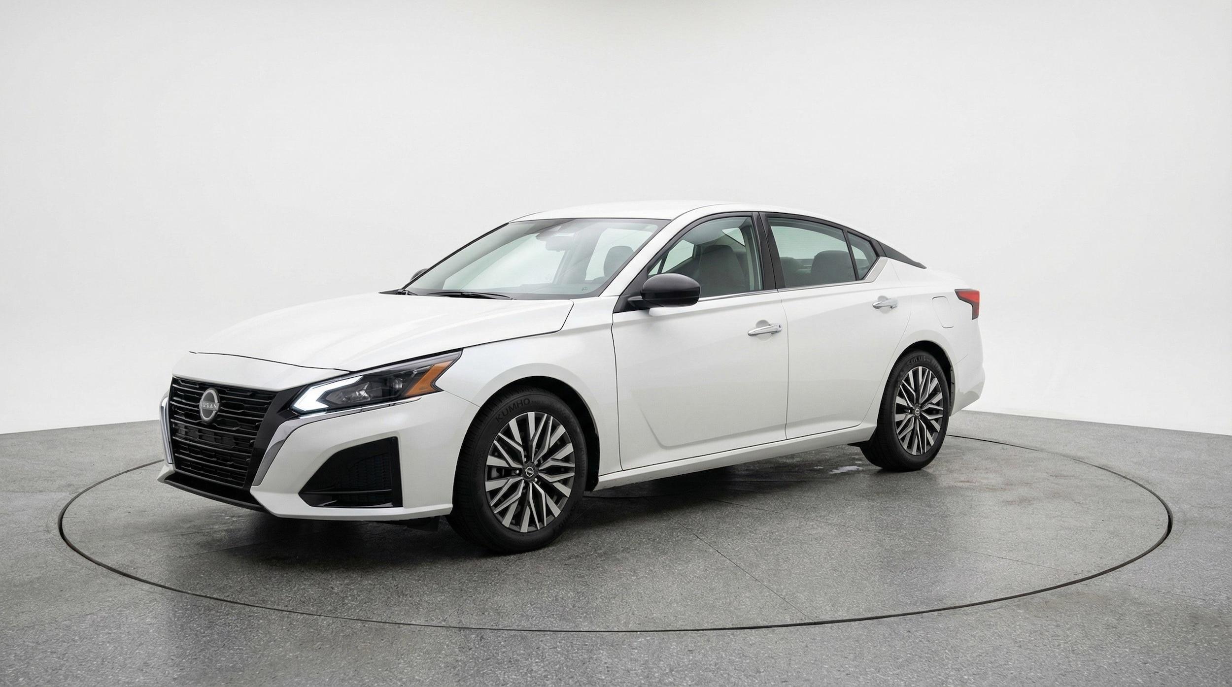 Thumbnail: 2025 Nissan Altima - 3