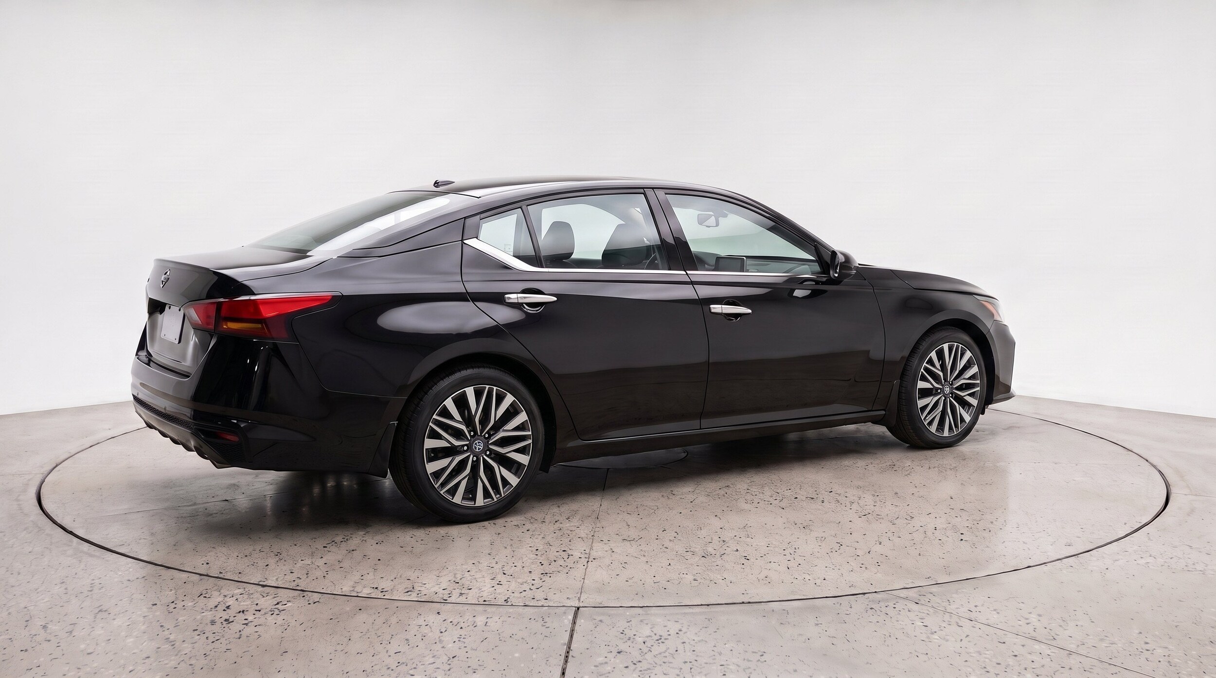 Thumbnail: 2025 Nissan Altima - 9
