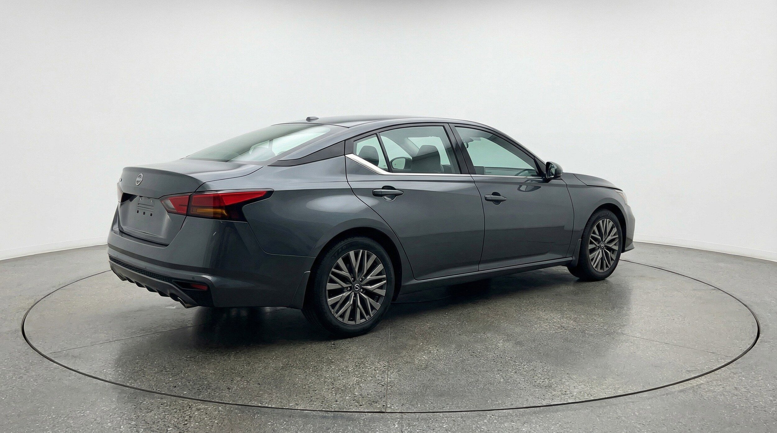 Thumbnail: 2025 Nissan Altima - 9