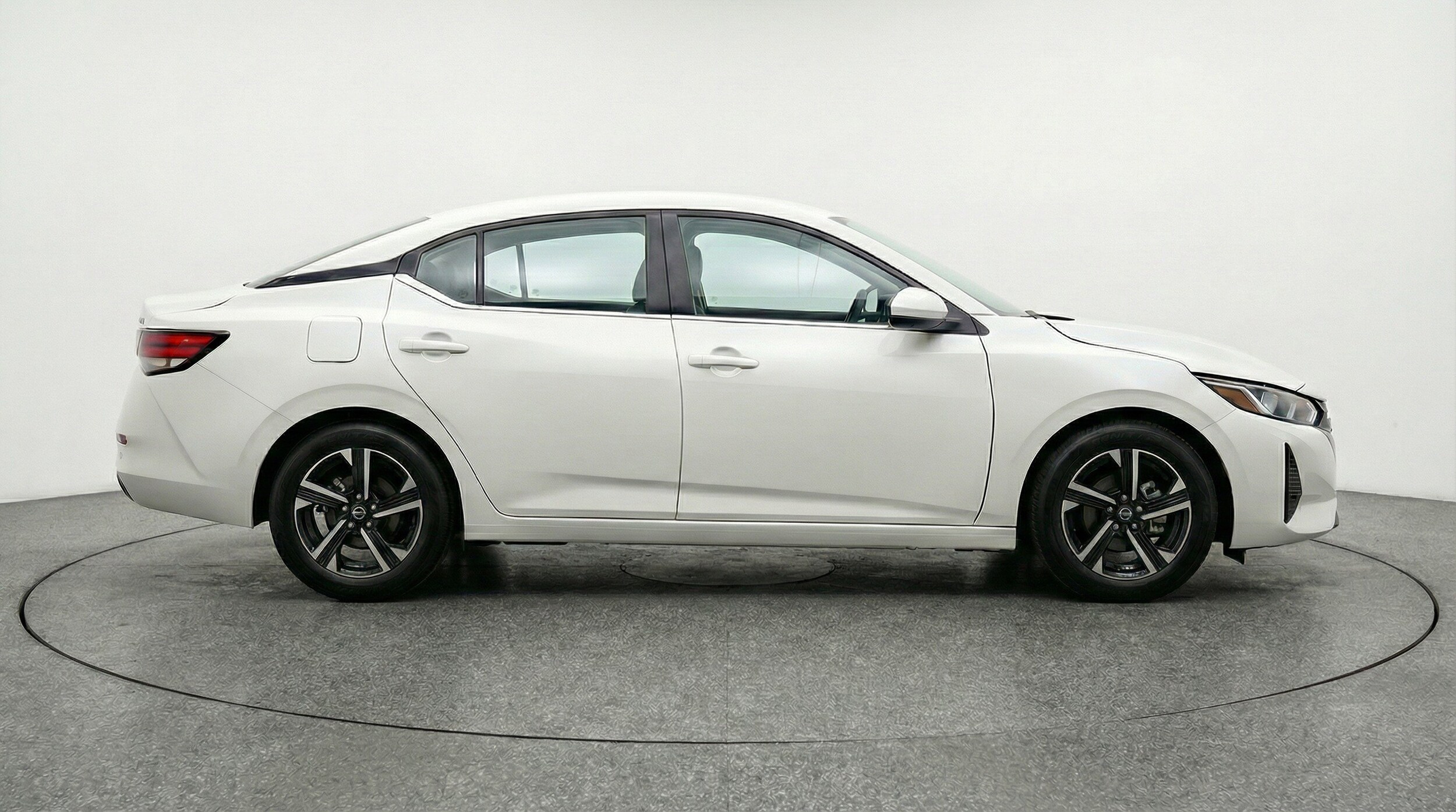 Thumbnail: 2025 Nissan Sentra - 11